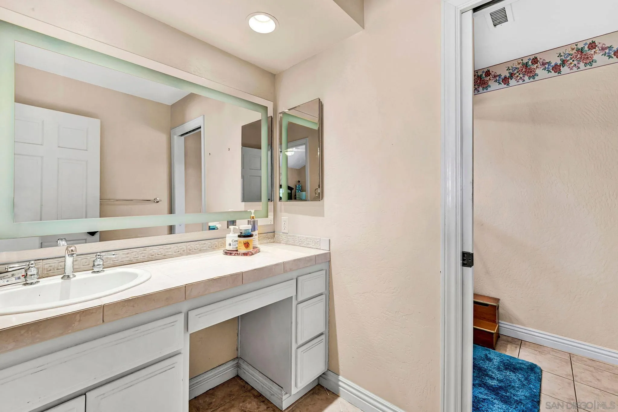https://cdn.realtyfeed.com/cdn/127/250036064/39079e4639fb26ee0fddfe2628e2d764.webp