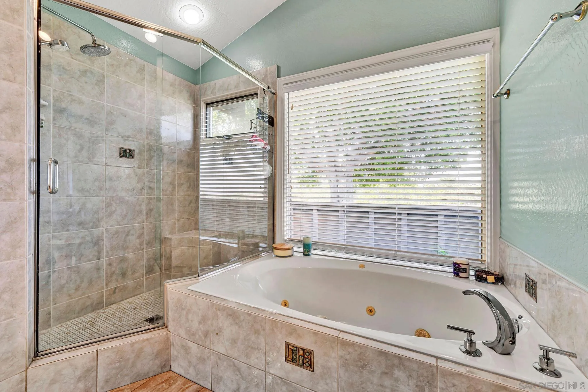 https://cdn.realtyfeed.com/cdn/127/250036064/852176b50003cd35a847e469209d330c.webp