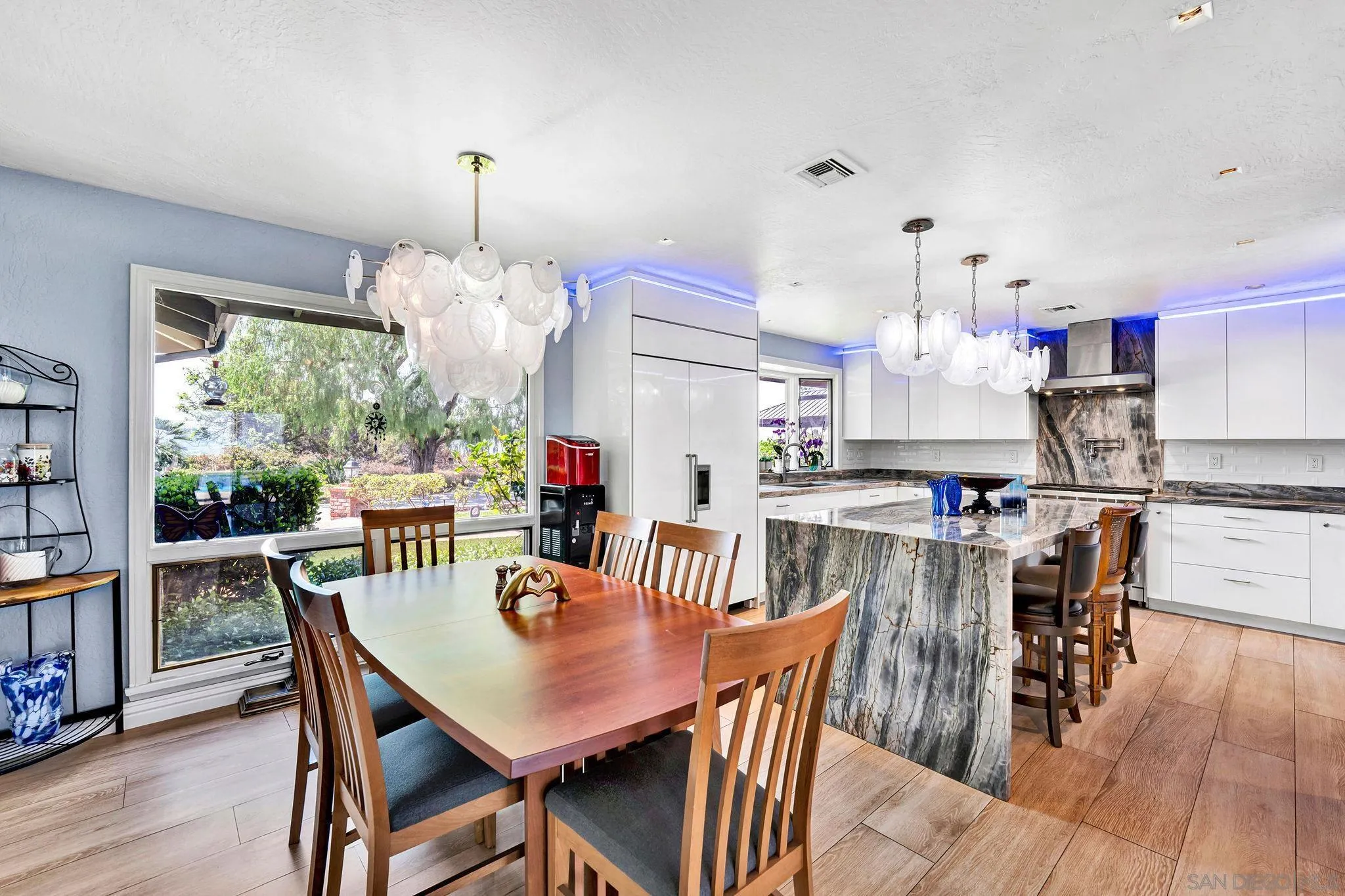 https://cdn.realtyfeed.com/cdn/127/250036064/953c67d0ebe368a2fe2cb146858ba2cb.webp