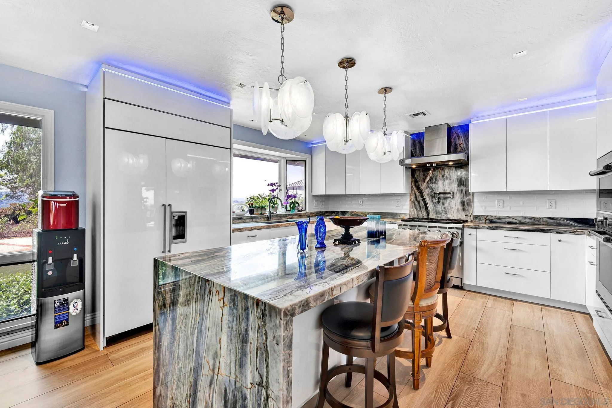 https://cdn.realtyfeed.com/cdn/127/250036064/9b4d8a2afbf08c003ff4548c22592413.webp