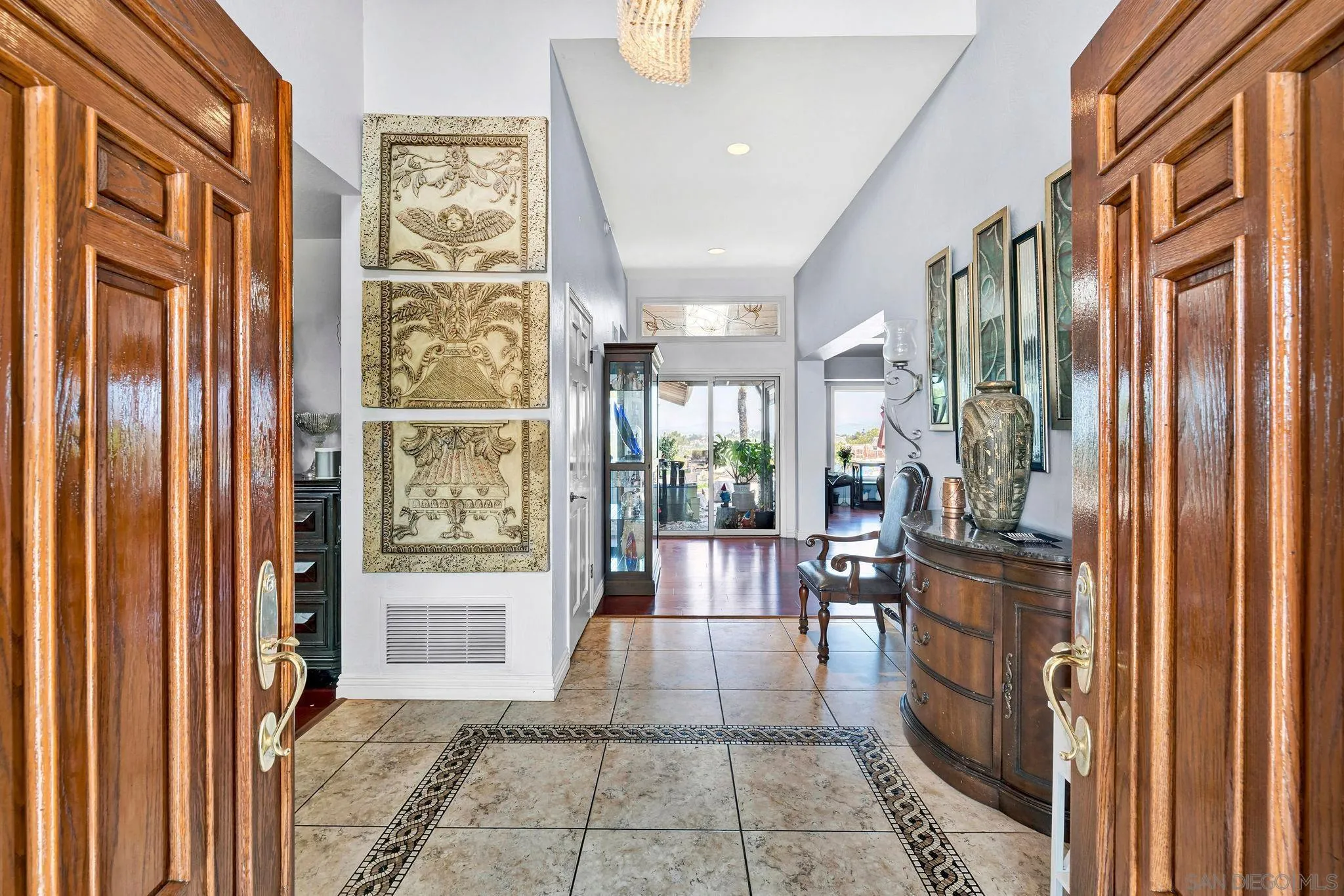 https://cdn.realtyfeed.com/cdn/127/250036064/db14edc1e854d7b2d1f4d25502d138fe.webp