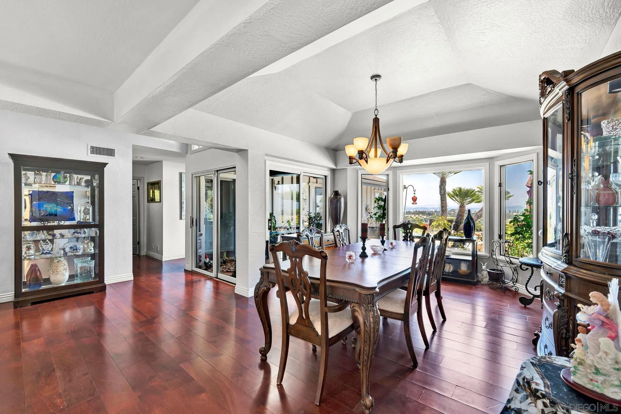 https://cdn.realtyfeed.com/cdn/127/250036064/e1f3597d59ed9885fd736202f5917e27.webp