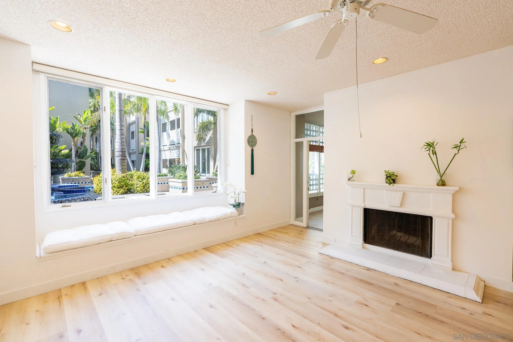 Photo #3: 250036065 Listing 