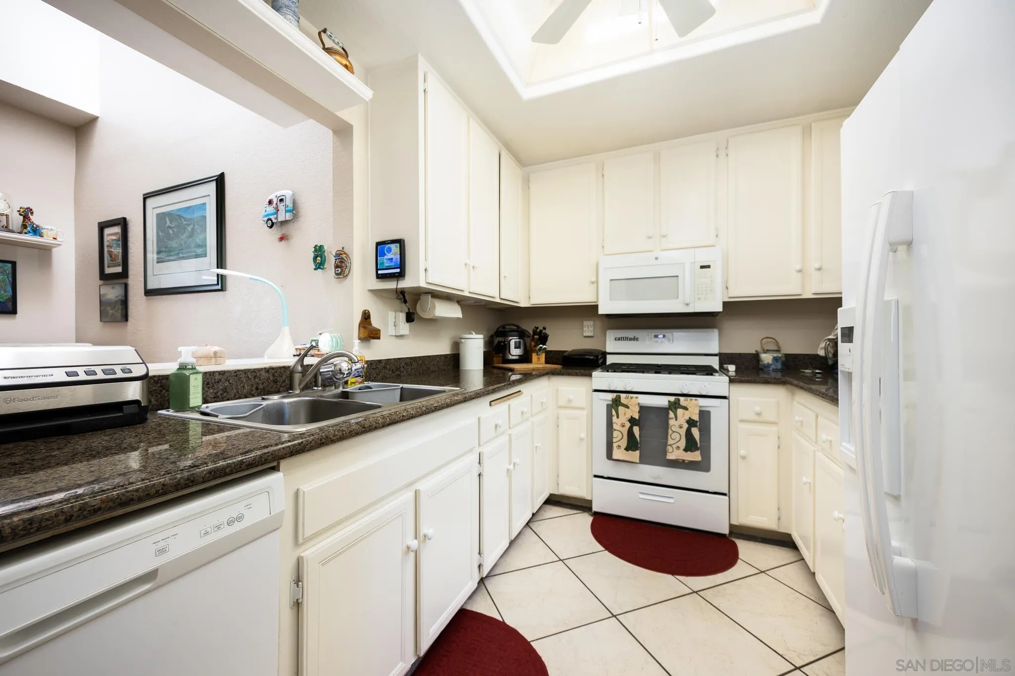 Photo #15: 250036068 Listing: Photo #15