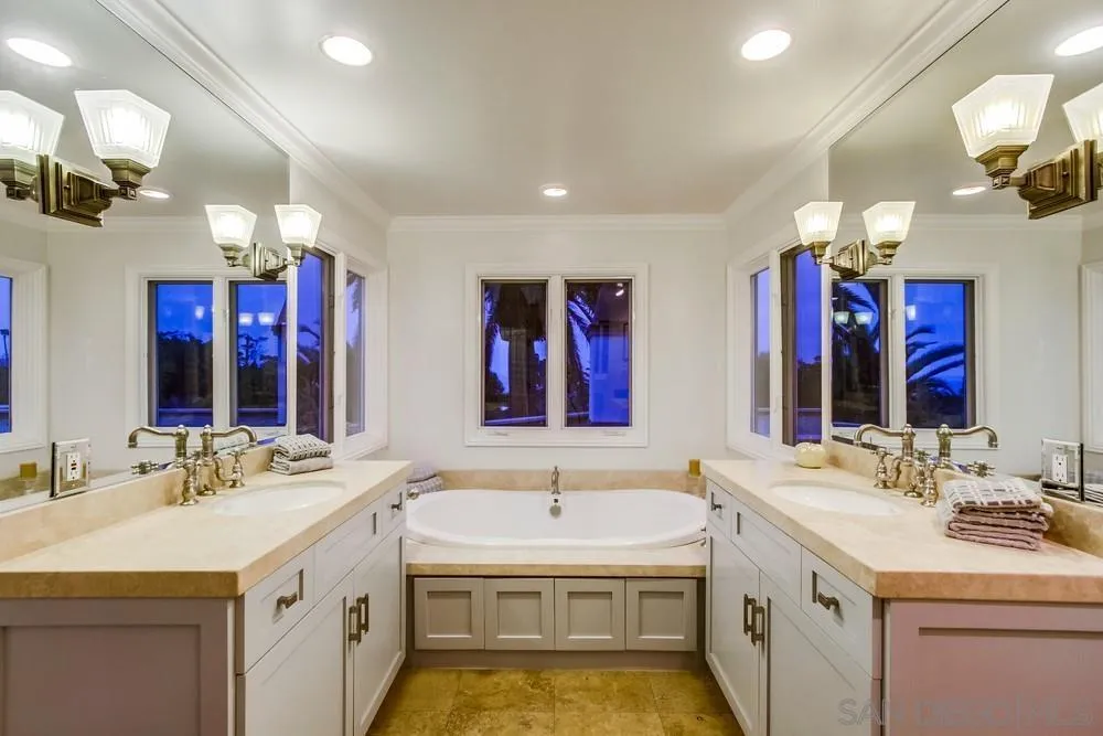 https://cdn.realtyfeed.com/cdn/127/250036069/443c8926952b9523feb5d99dce19c2dc.webp