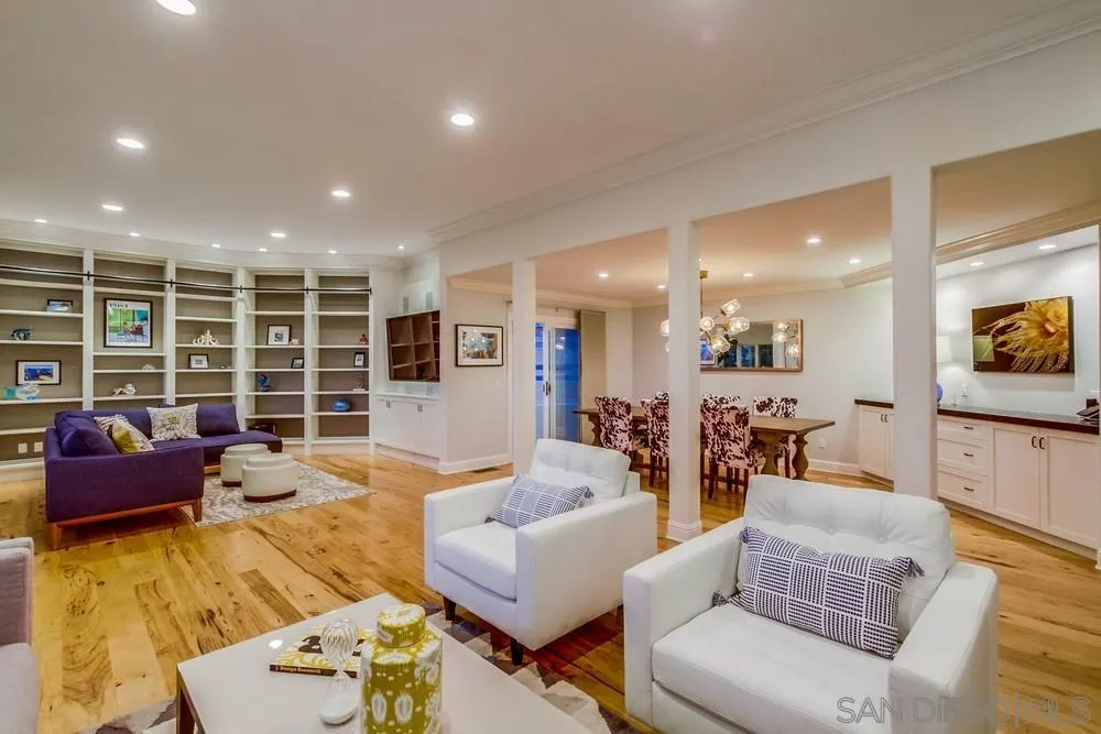 https://cdn.realtyfeed.com/cdn/127/250036069/a1cd8c0d34751a6b3cda1c689bc6c34d.webp