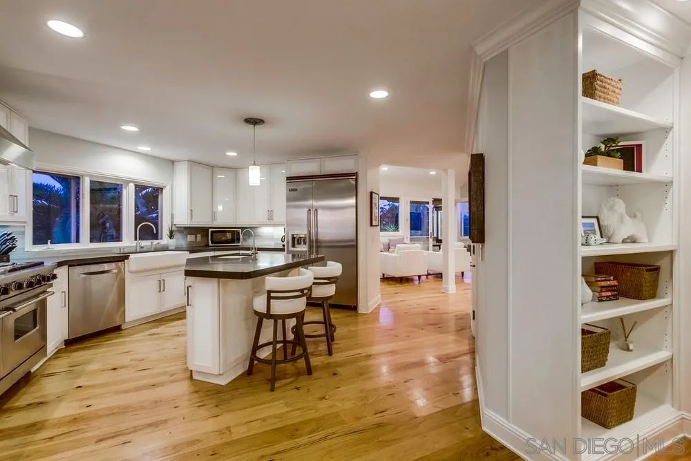 https://cdn.realtyfeed.com/cdn/127/250036069/b43f52d865fb932094186741cdc406ac.webp
