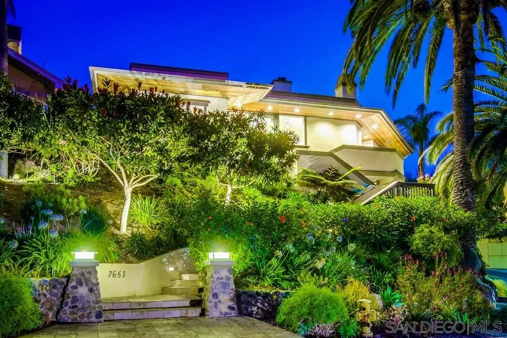 https://cdn.realtyfeed.com/cdn/127/250036069/c7efaaa8cf3e5ec25c96003be45913e9.webp