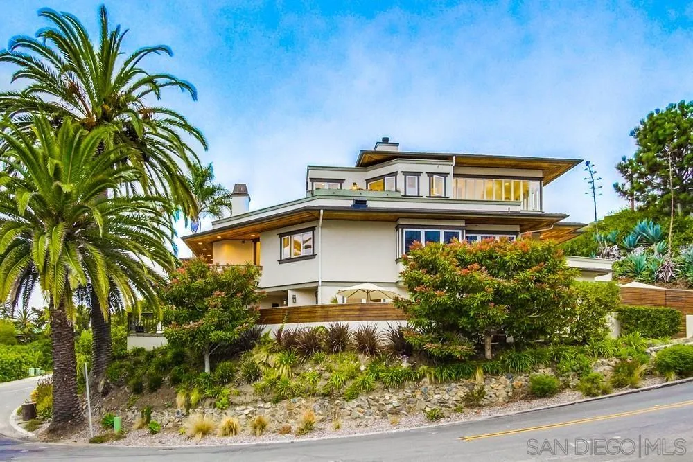 https://cdn.realtyfeed.com/cdn/127/250036069/ca7b739c17164eb667739df473ed7a78.webp