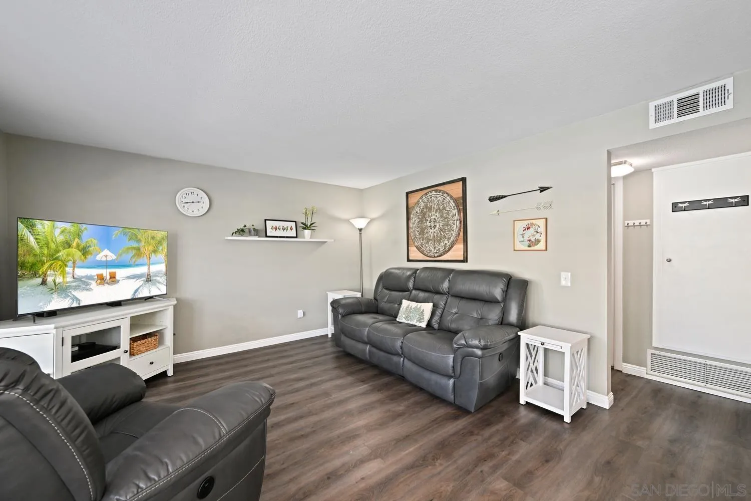 https://cdn.realtyfeed.com/cdn/127/250036074/77e413776bcde6f2629ca7b04a1ed4c0.webp