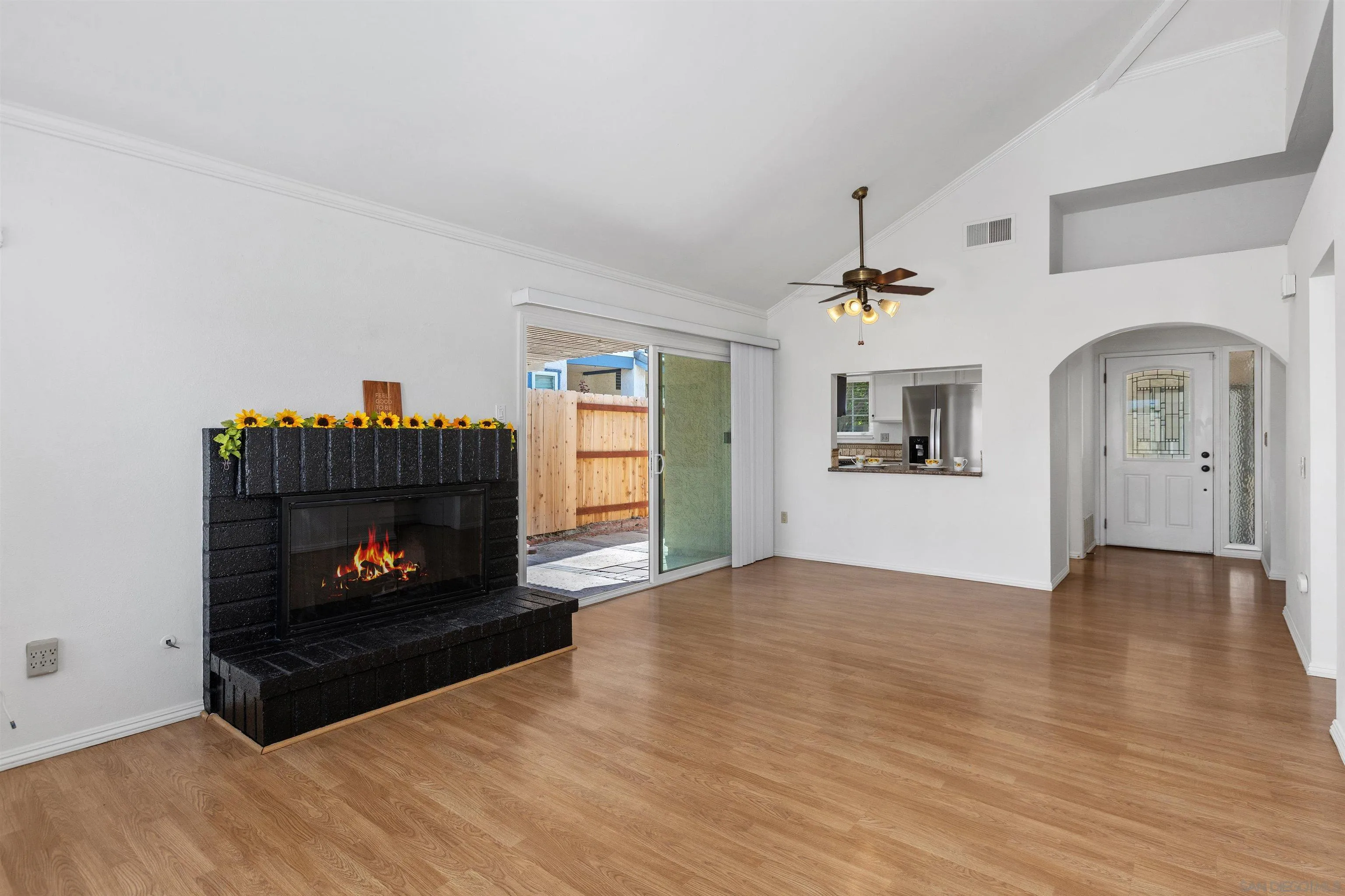 https://cdn.realtyfeed.com/cdn/127/250036080/1f78f6191a4ff008477cd0ddd5a4e794.webp