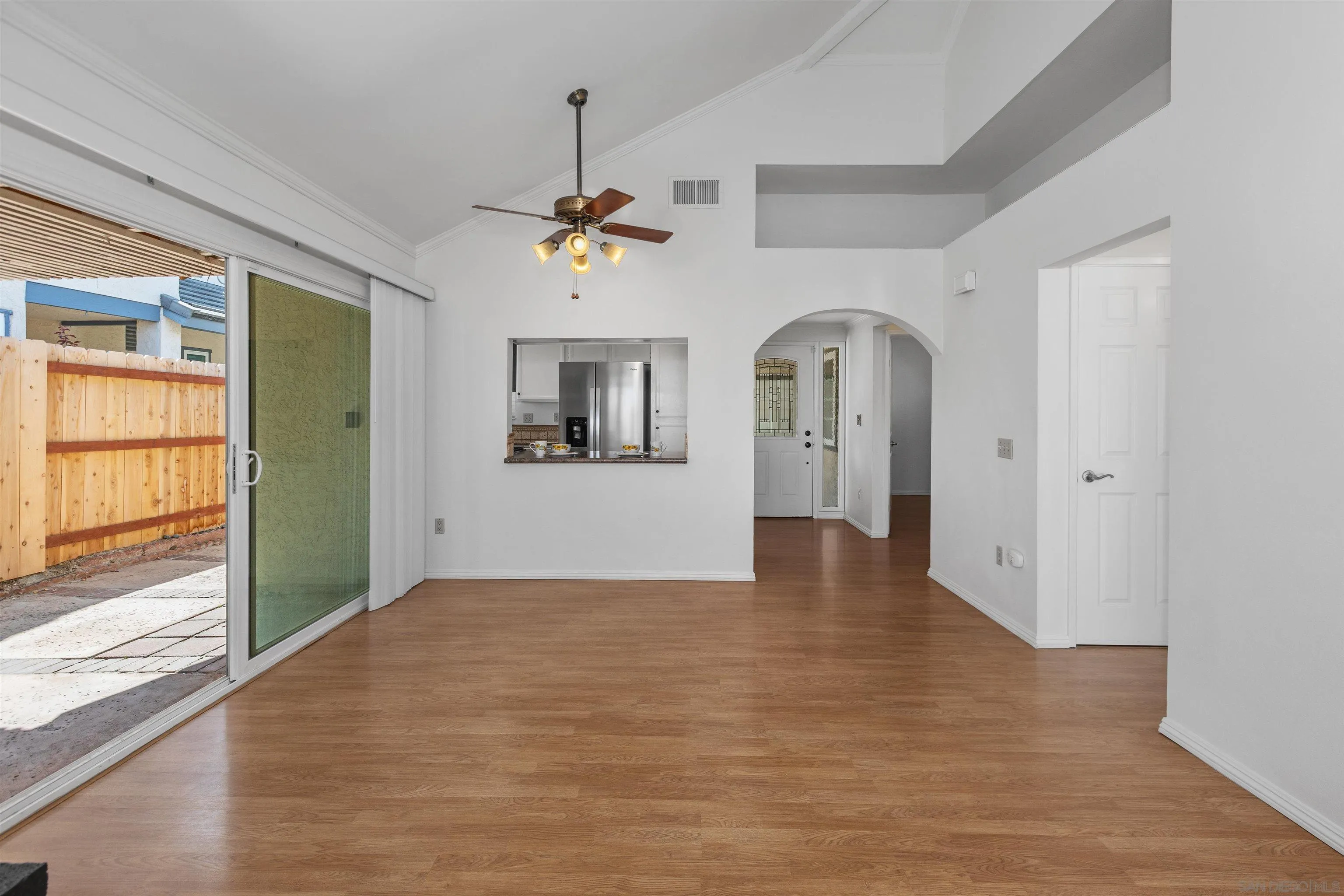https://cdn.realtyfeed.com/cdn/127/250036080/87267bf6e9086d6ceabf3d13844c24af.webp