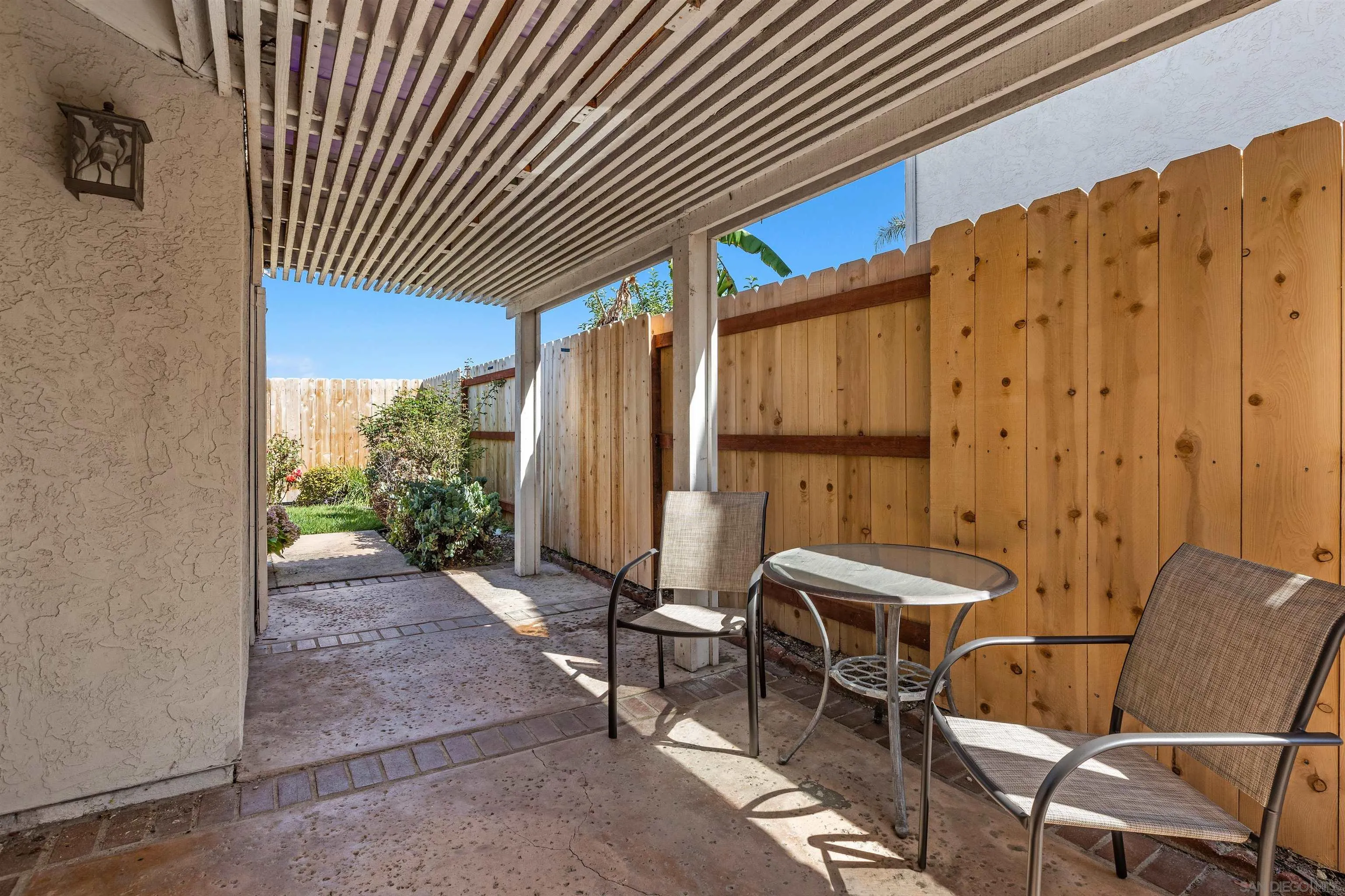 https://cdn.realtyfeed.com/cdn/127/250036080/b608529926beeb74eae25c5b801921f4.webp