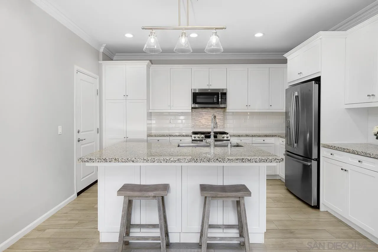 https://cdn.realtyfeed.com/cdn/127/250036082/c60e55cbd2f599828a45f5da9abdc6b0.webp