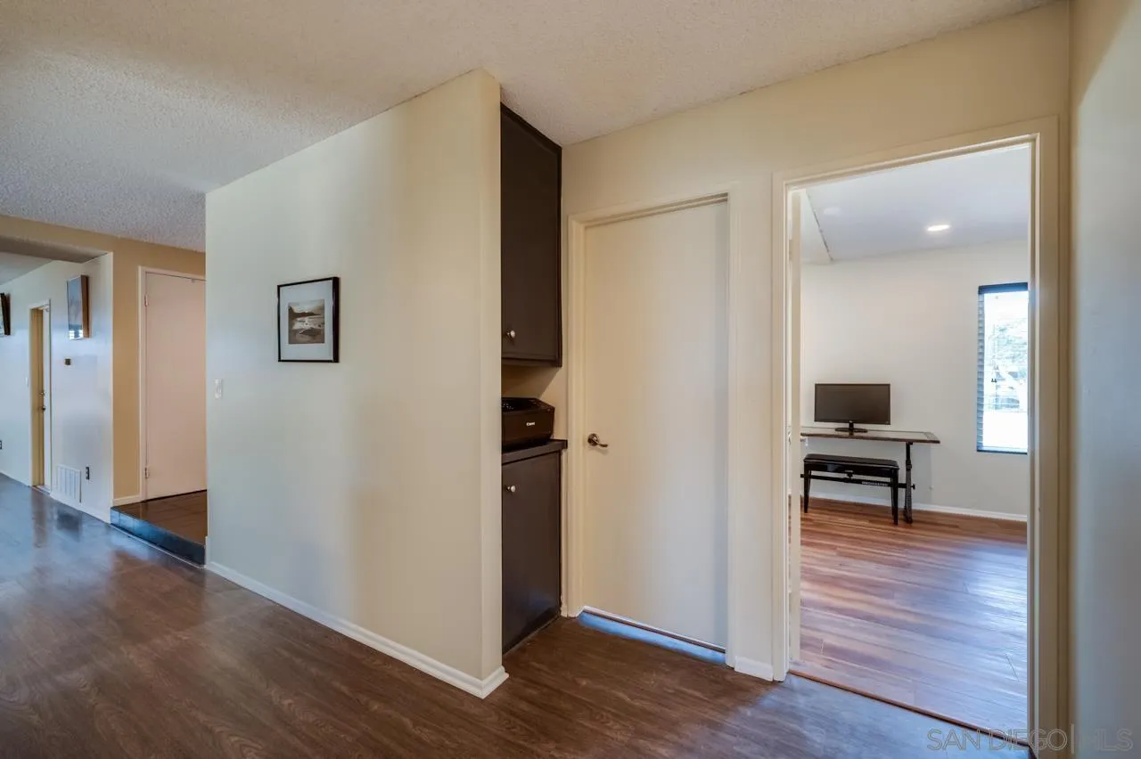 https://cdn.realtyfeed.com/cdn/127/250036083/286b4264ca3796874aa411337f17ae5c.webp