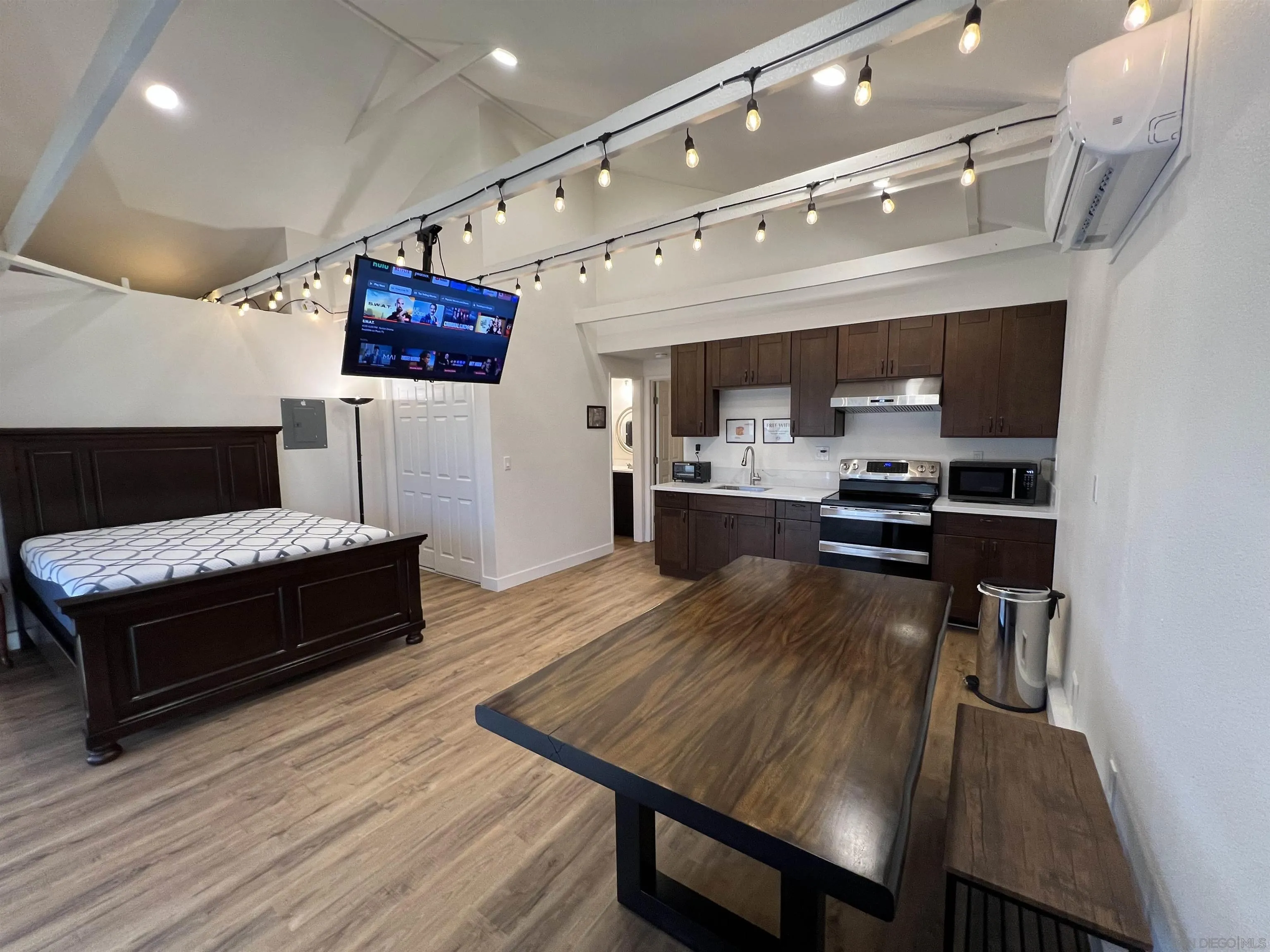 https://cdn.realtyfeed.com/cdn/127/250036083/34a24fe0c55fc43dada1305b8d88f2dc.webp