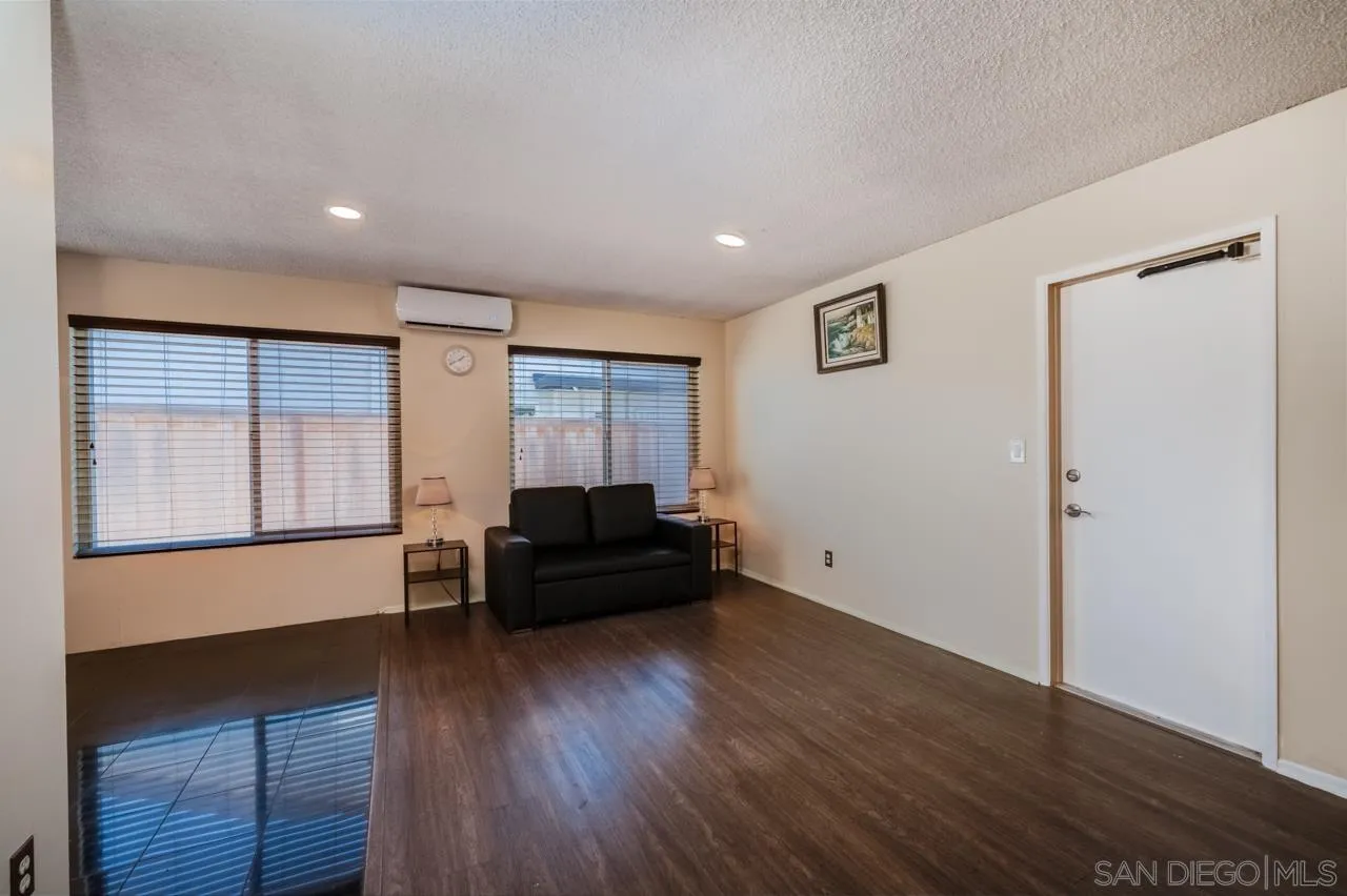 https://cdn.realtyfeed.com/cdn/127/250036083/65533cb6aef5cea39df69dd39f1b7f3f.webp