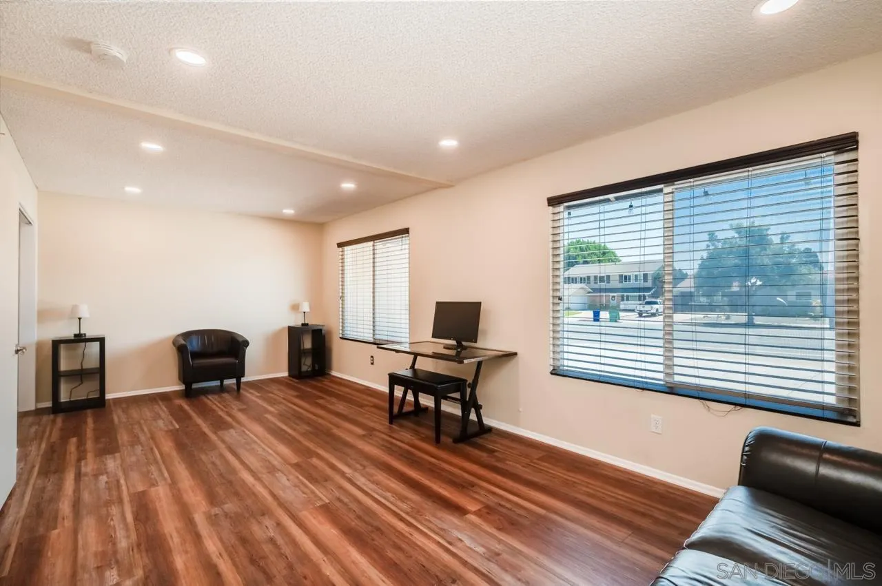 https://cdn.realtyfeed.com/cdn/127/250036083/b74cabc272a559306c0b5fcc33373594.webp