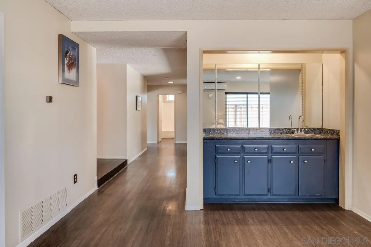 https://cdn.realtyfeed.com/cdn/127/250036083/ec9711bf9989d6e0a138f9edd26df06a.webp