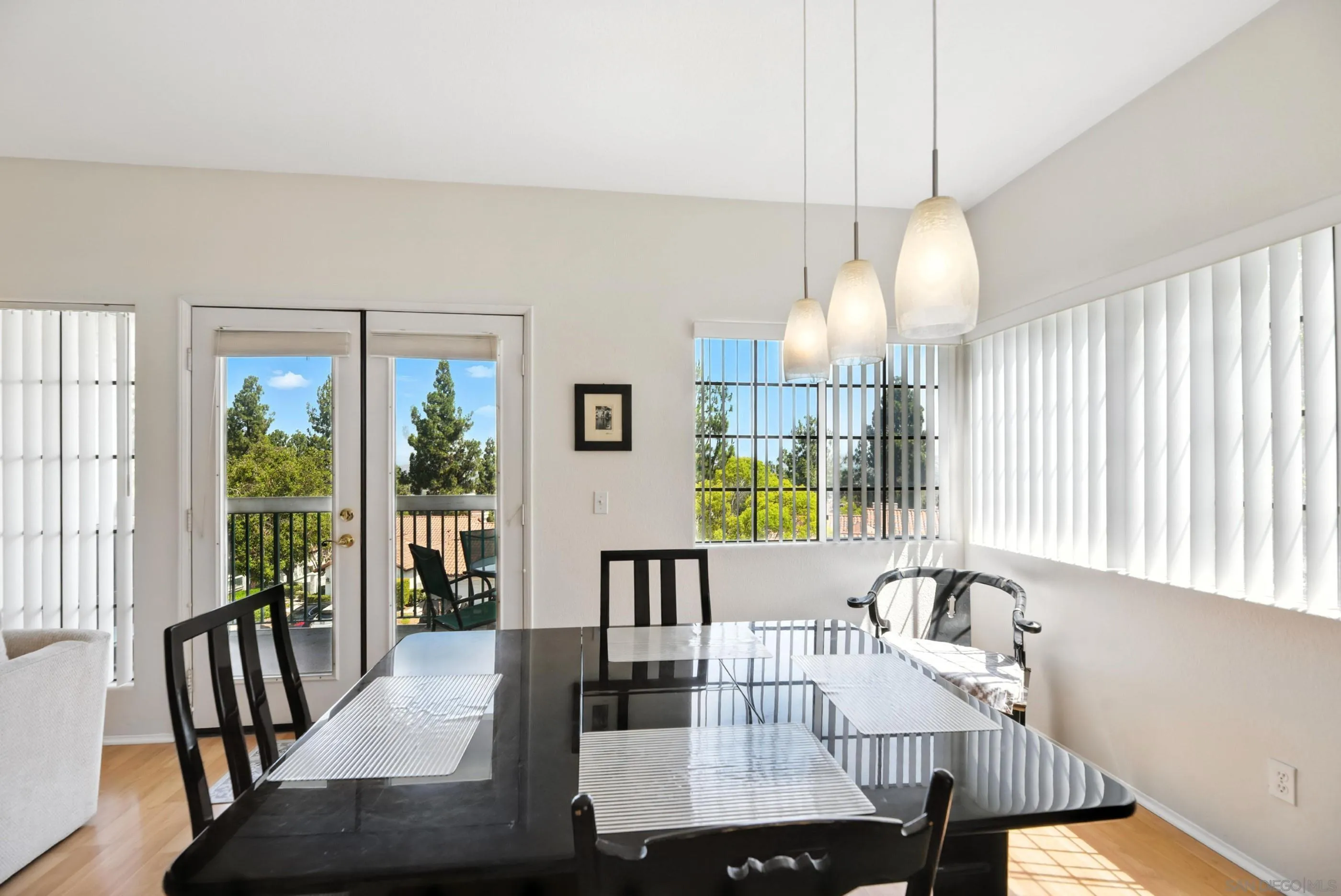 Photo #12: 250036085 Listing: Photo #12