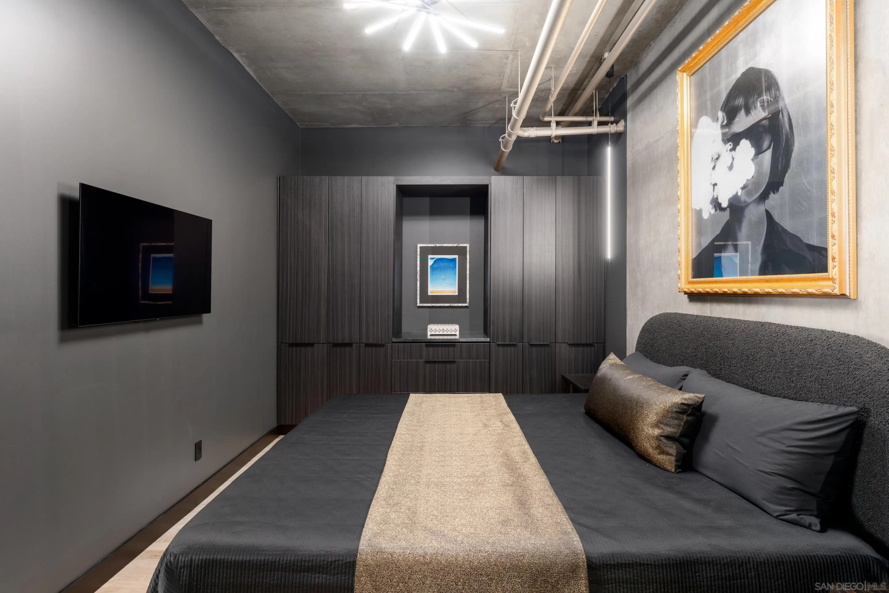 https://cdn.realtyfeed.com/cdn/127/250036086/3e60fb7d8e45a158b83005325befe432.webp
