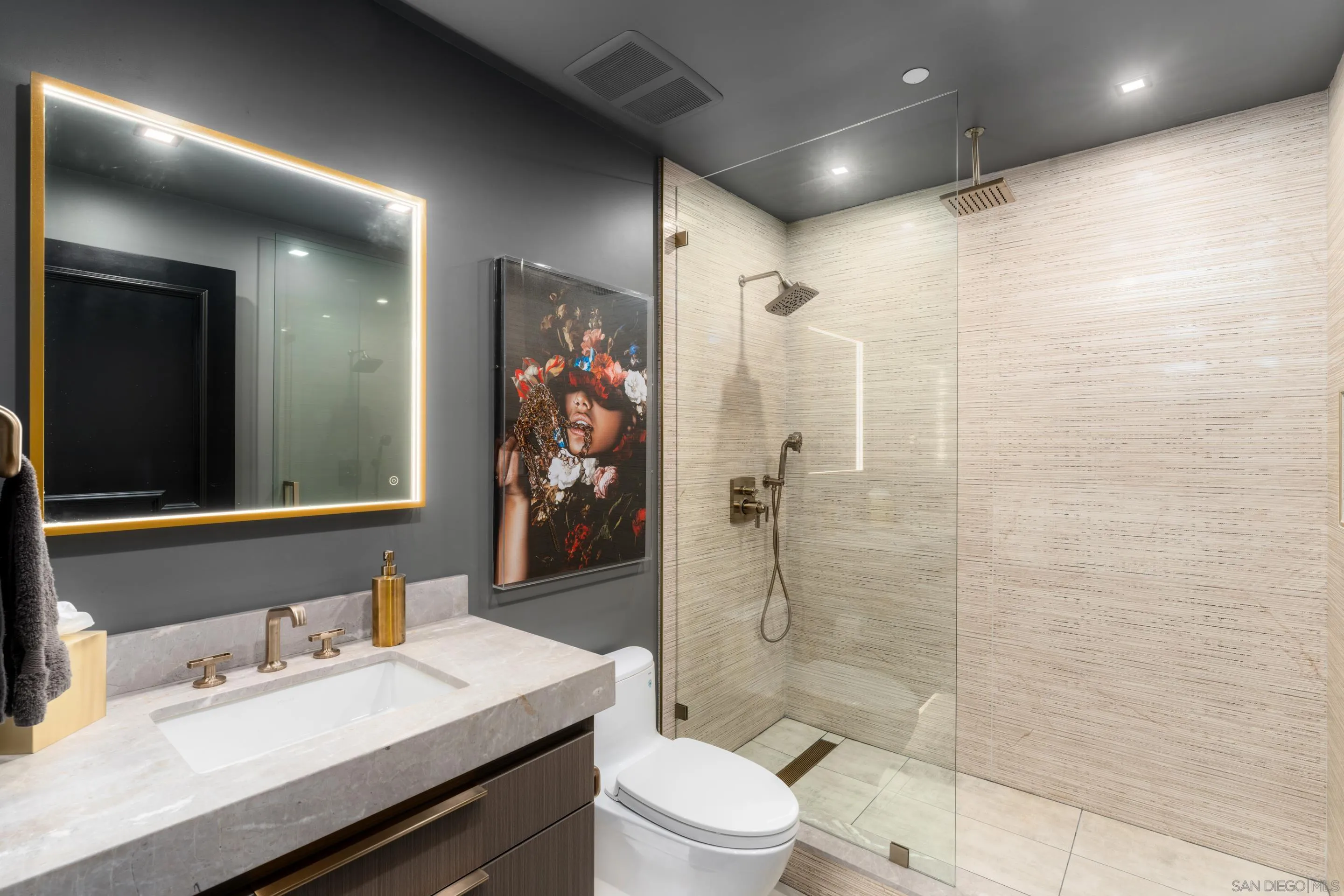 https://cdn.realtyfeed.com/cdn/127/250036086/5cec2c10b978f77cd584350c7c9ab1b9.webp