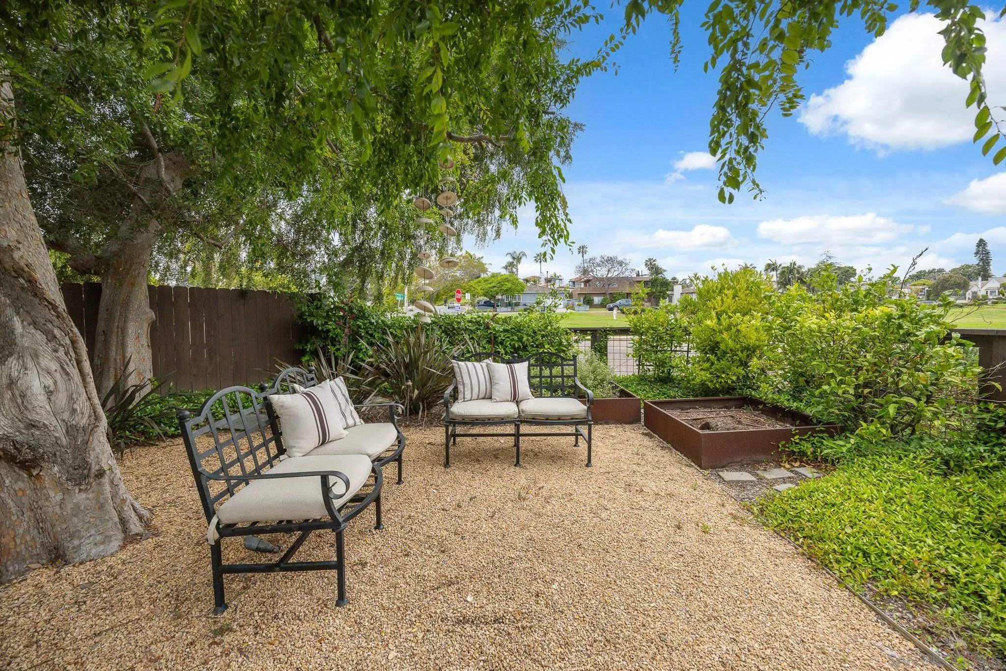https://cdn.realtyfeed.com/cdn/127/250036092/3b259089368cbe5755443310e96e5024.webp