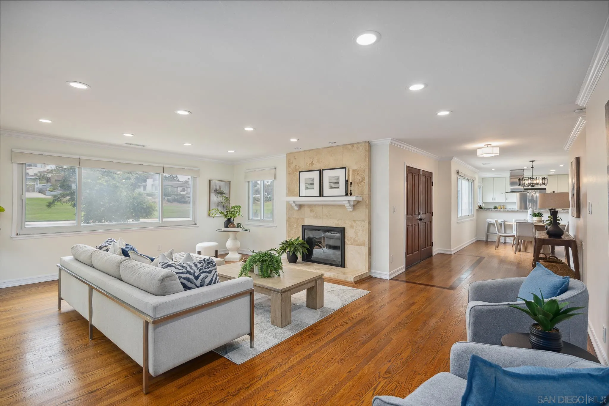 https://cdn.realtyfeed.com/cdn/127/250036092/a77d1ffe4147ed81d9c4c7d099dbee40.webp