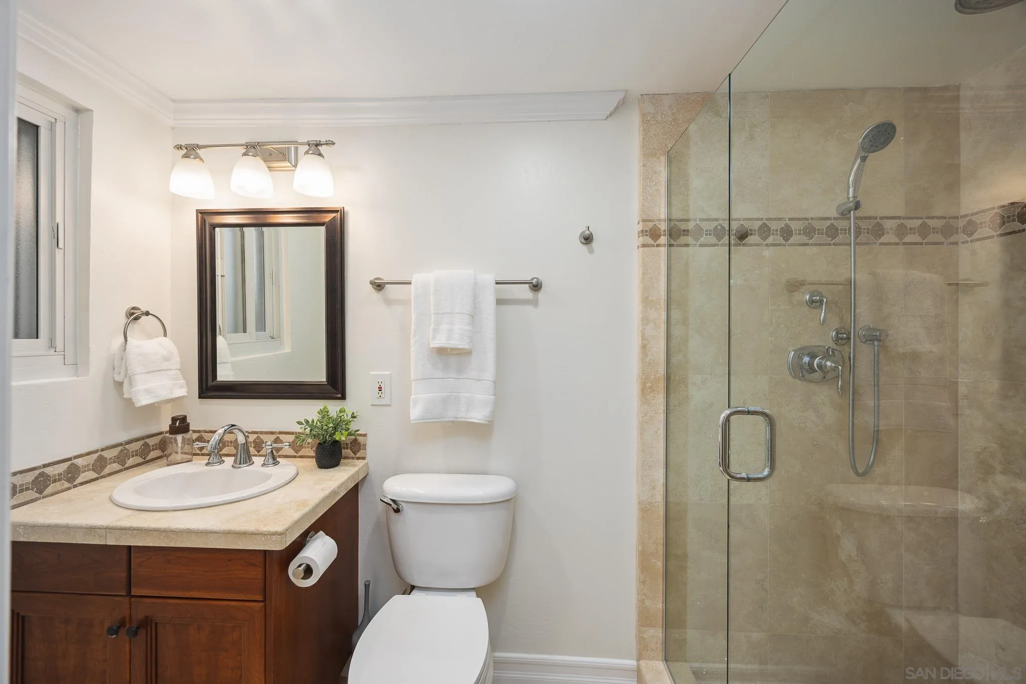 https://cdn.realtyfeed.com/cdn/127/250036092/a8c0c01b045e4e977148cfbfbf7952e2.webp