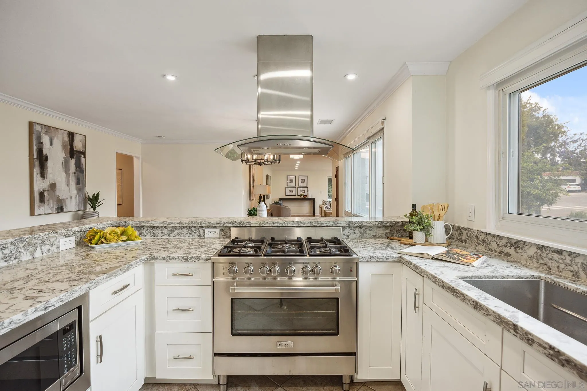 https://cdn.realtyfeed.com/cdn/127/250036092/d6664feba8dbc9dae3cb7ef364634cf2.webp