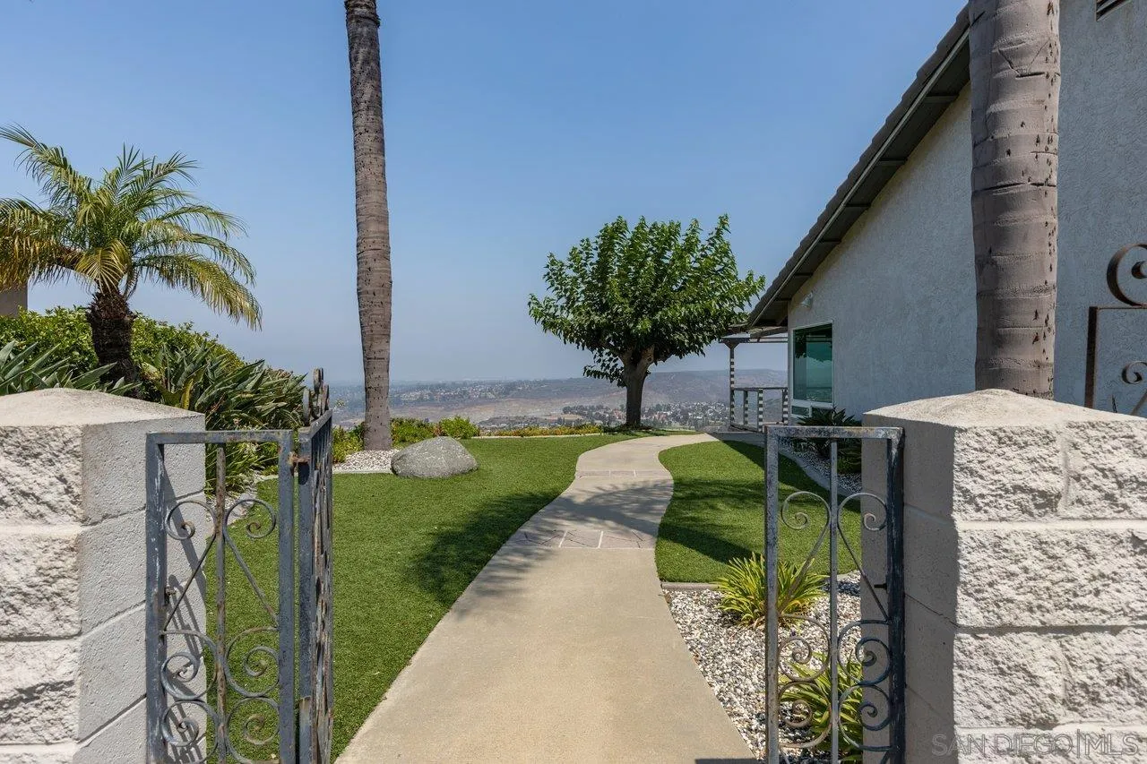 https://cdn.realtyfeed.com/cdn/127/250036095/17fc0f3fab96c0a8232a1fa2b0147f06.webp