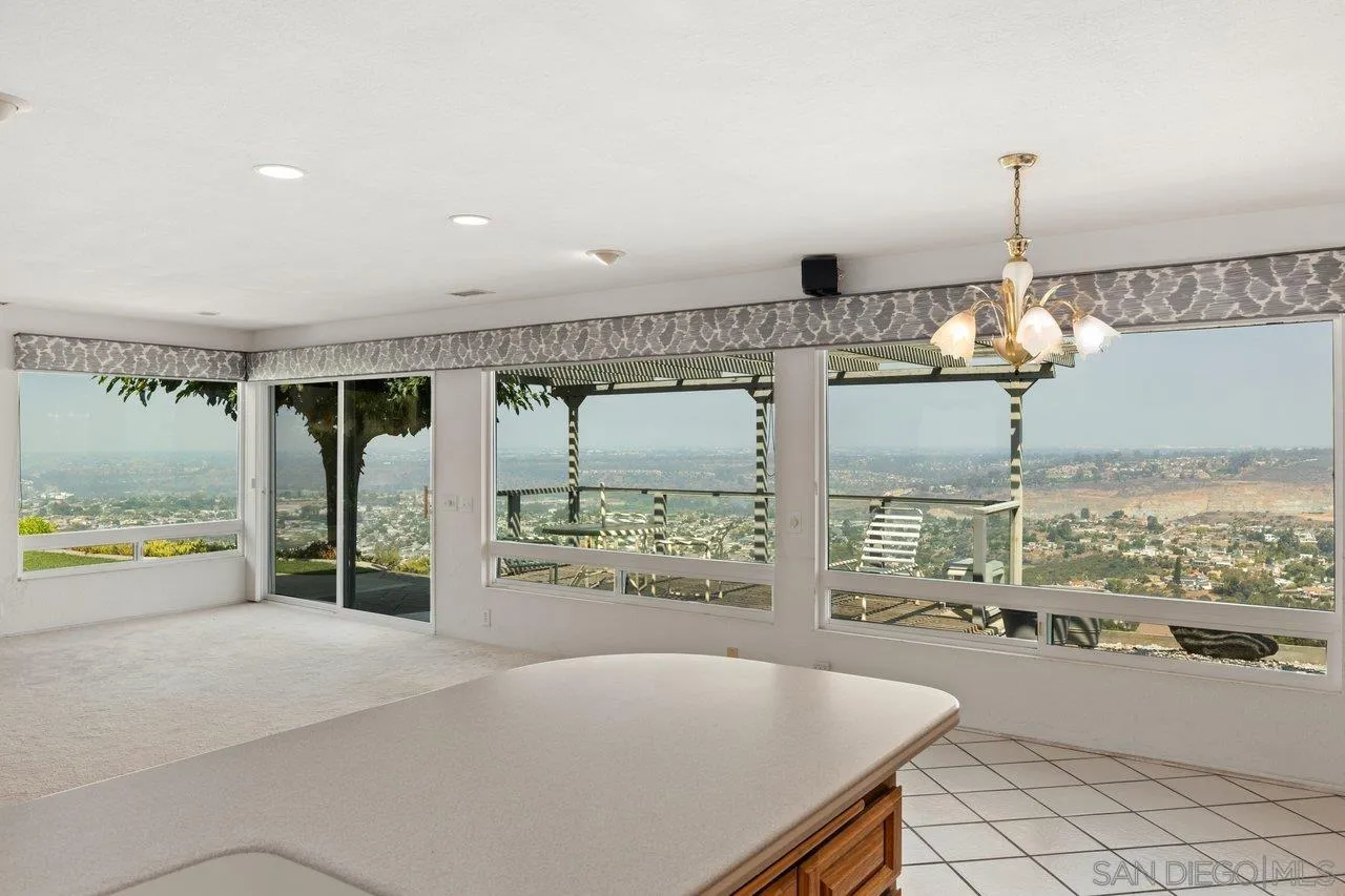 https://cdn.realtyfeed.com/cdn/127/250036095/76634fc25c0e78de7ceaca4c27519ba5.webp