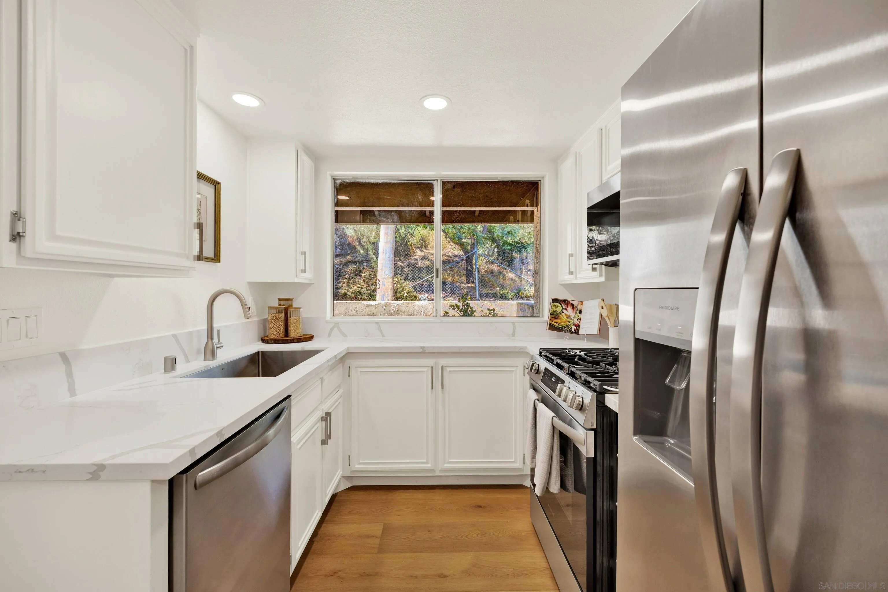 Photo #23: 250036096 Listing: Photo #23