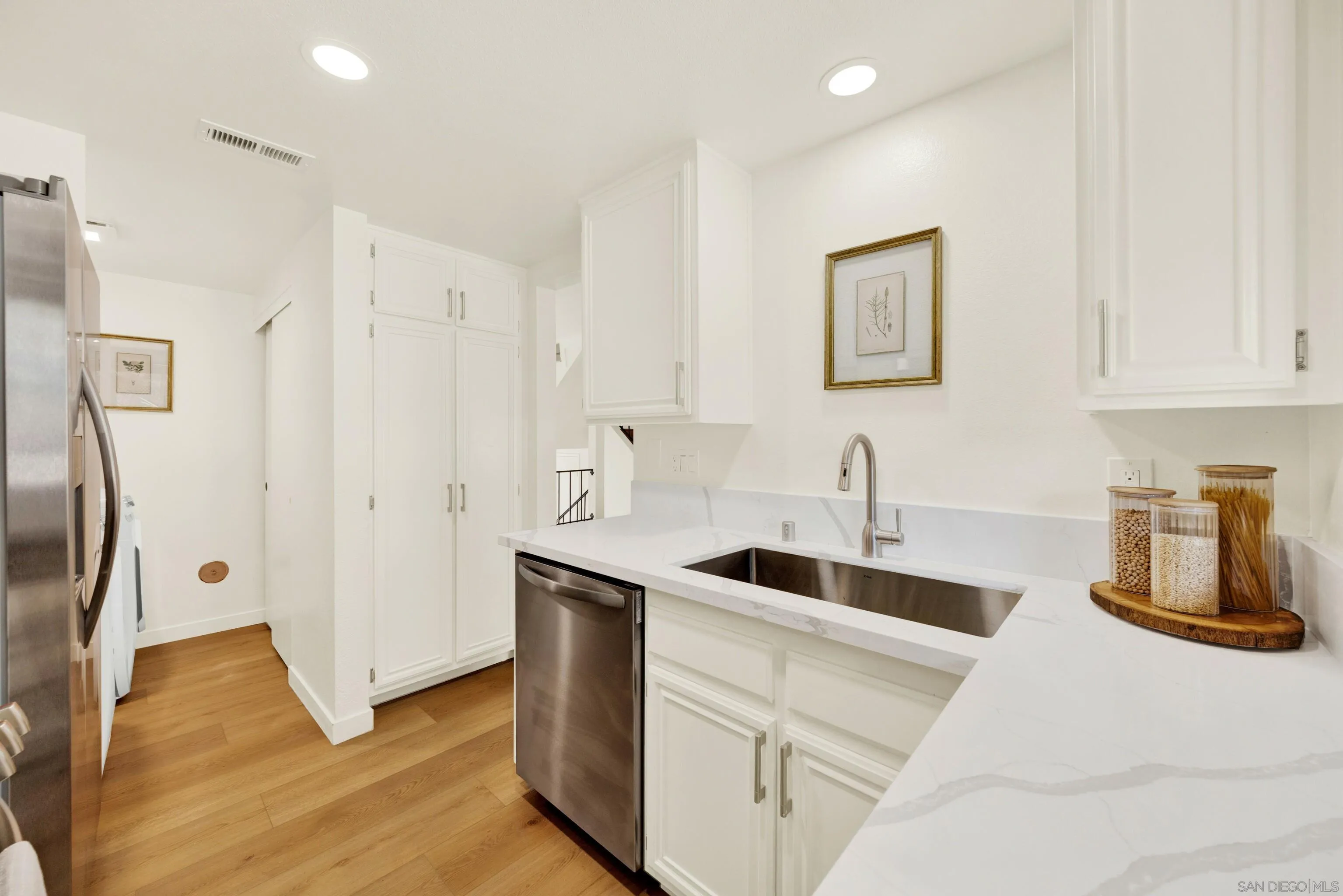 Photo #28: 250036096 Listing: Photo #28