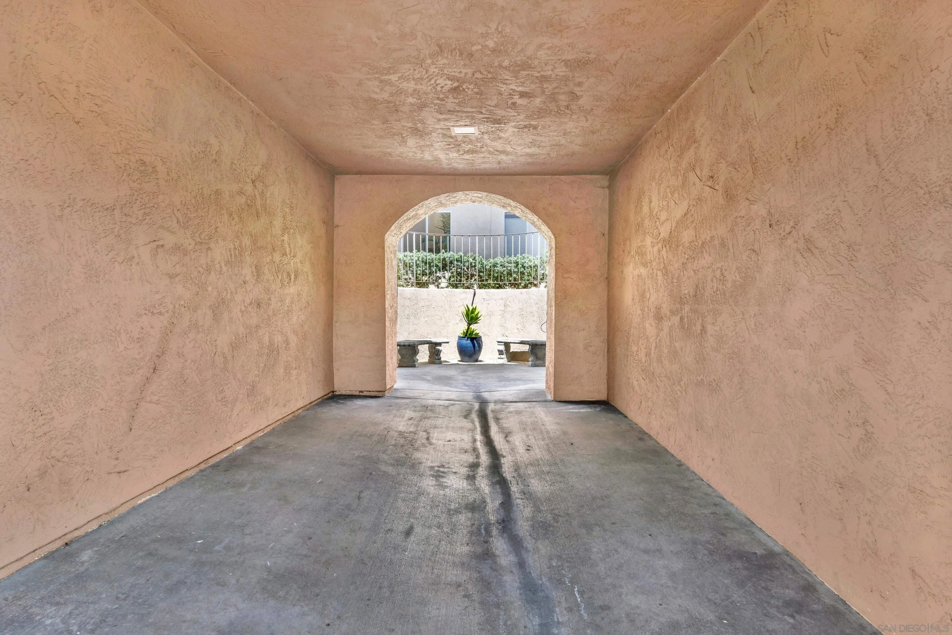 Photo #4: 250036096 Listing 