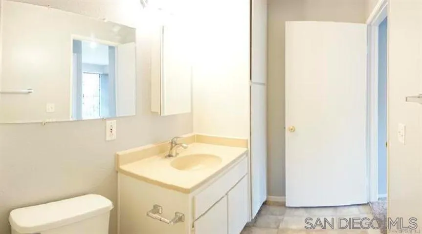 Photo #9: 250036100 Listing: Photo #9
