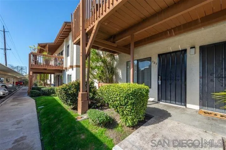 Photo #2: 250036100 Listing 