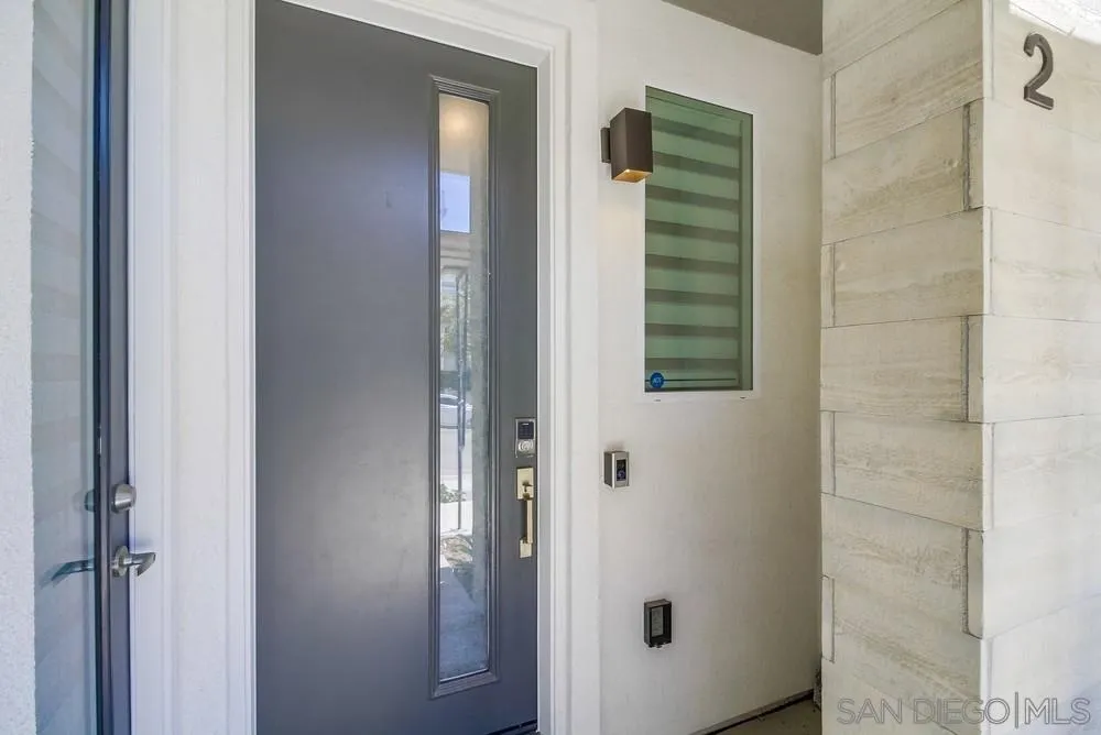 Photo #4: 250036101 Listing 