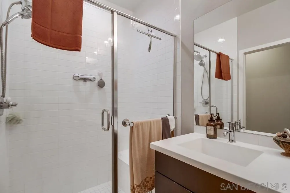 Photo #33: 250036101 Listing: Photo #33