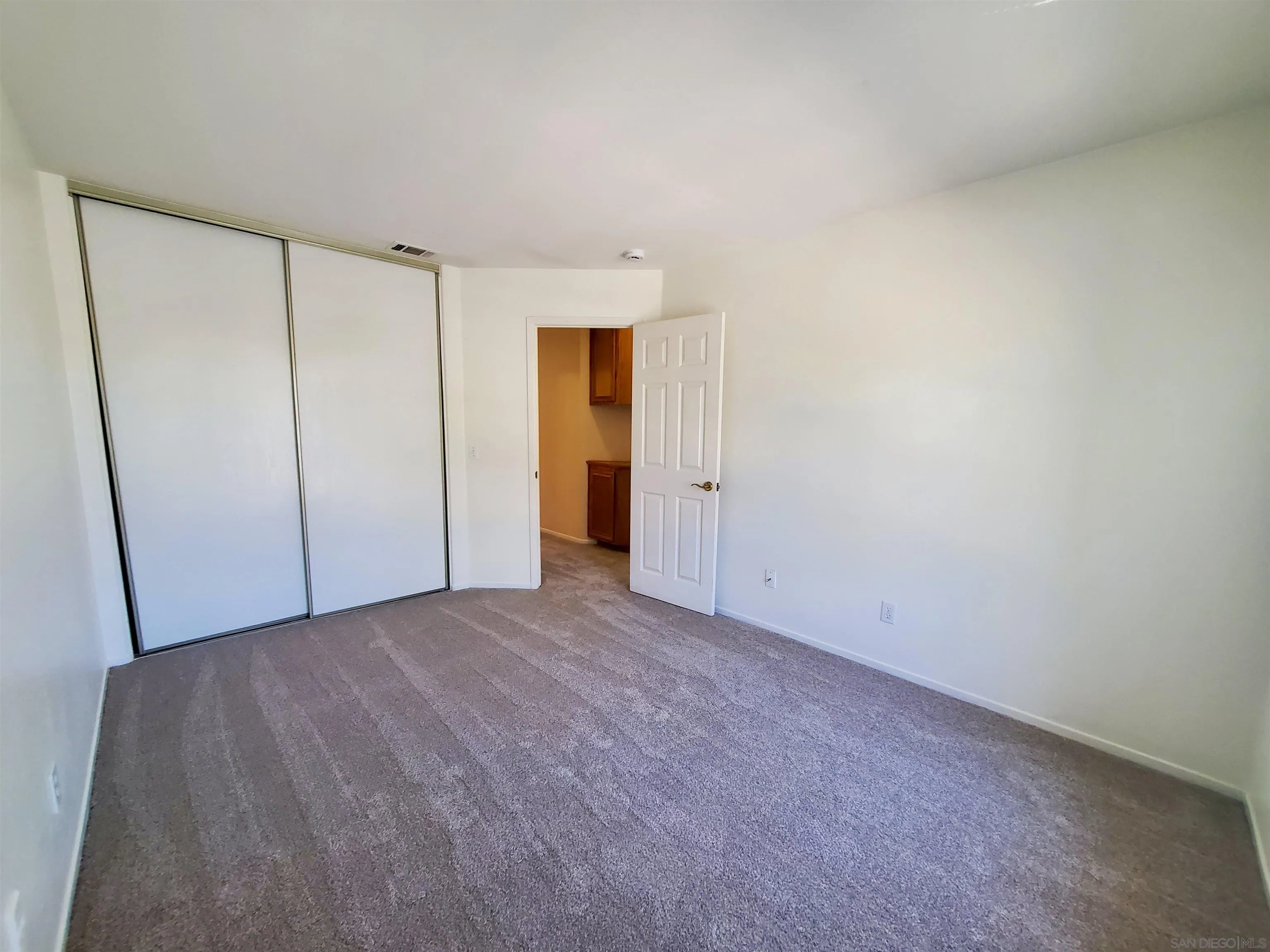 https://cdn.realtyfeed.com/cdn/127/250036102/1a4d99e79cfca5ee34cdc592014f6b64.webp