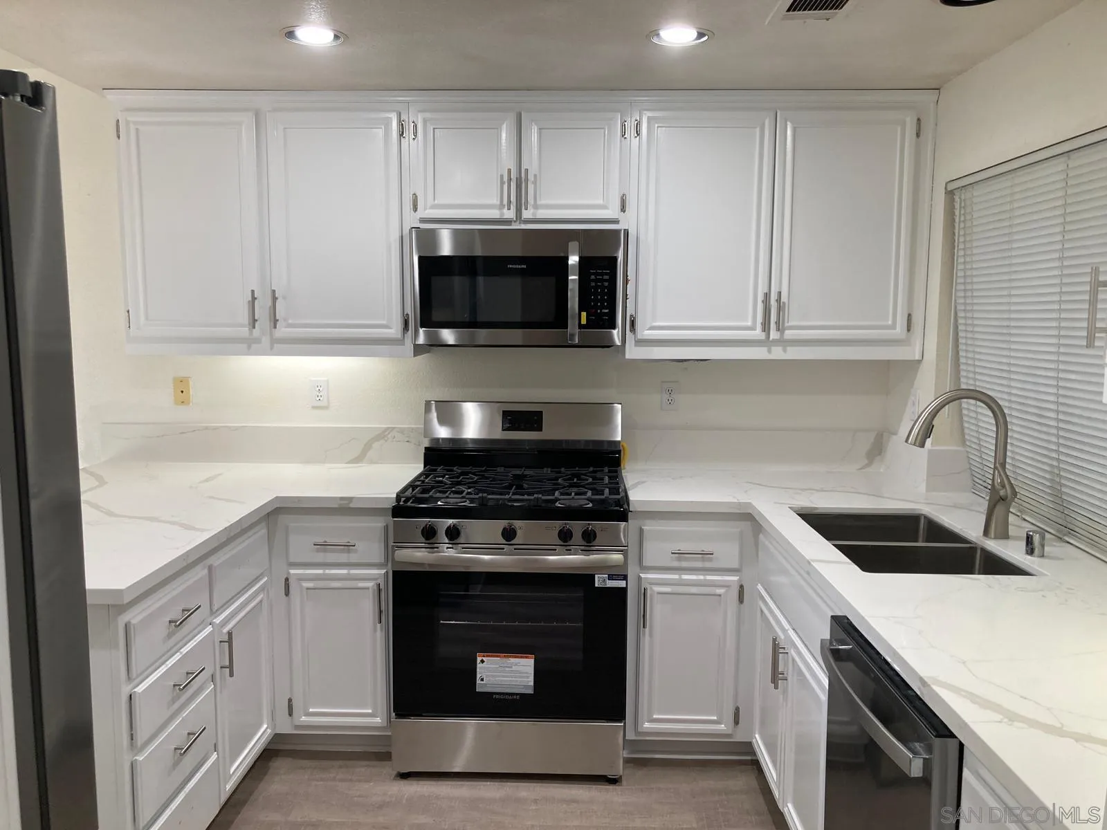 https://cdn.realtyfeed.com/cdn/127/250036102/4c7eecf520cb5ddf76d31d05d171d64b.webp