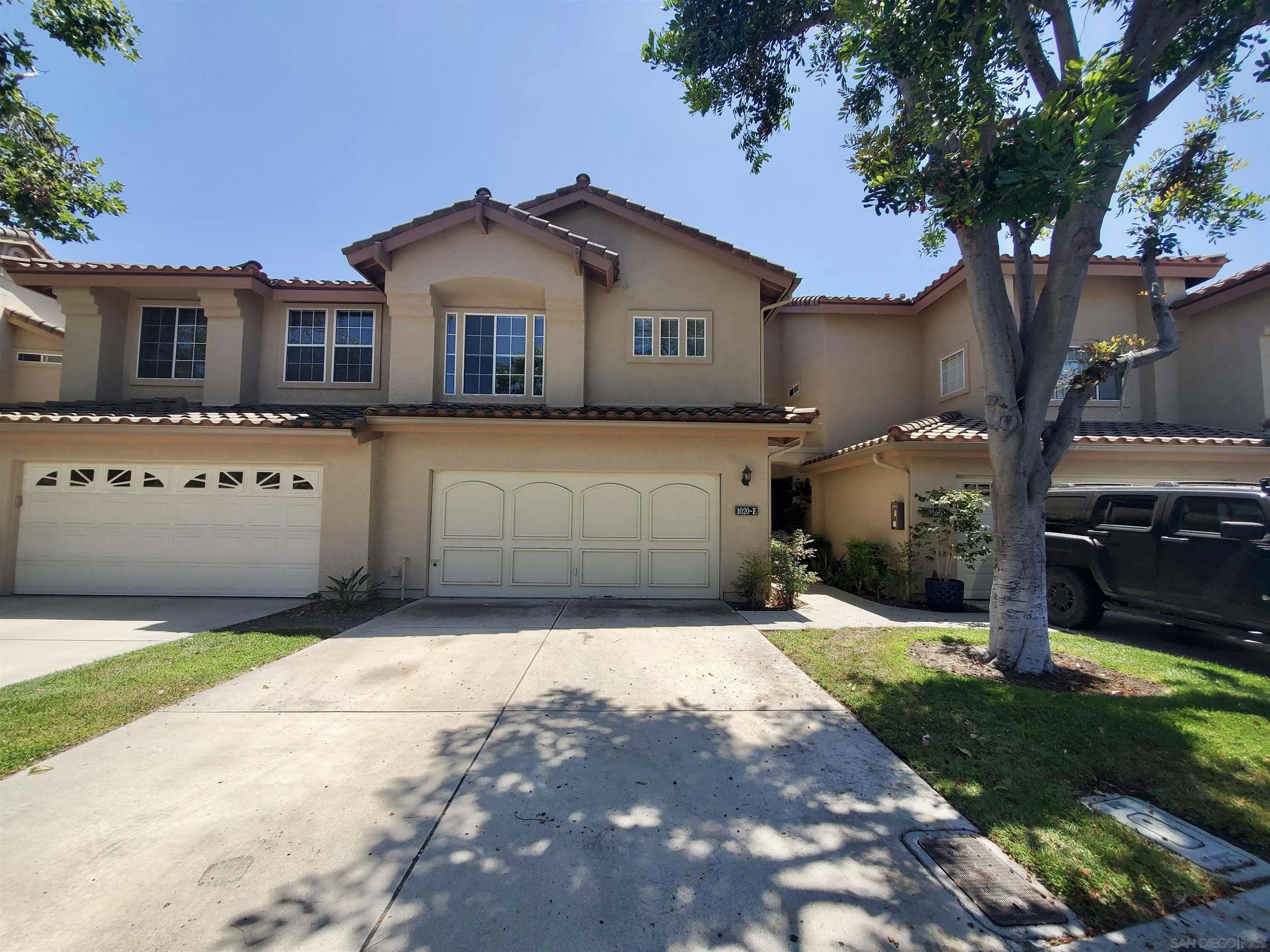 More Details about MLS # 250036102 : 1020 BAYWOOD CIR UNIT E