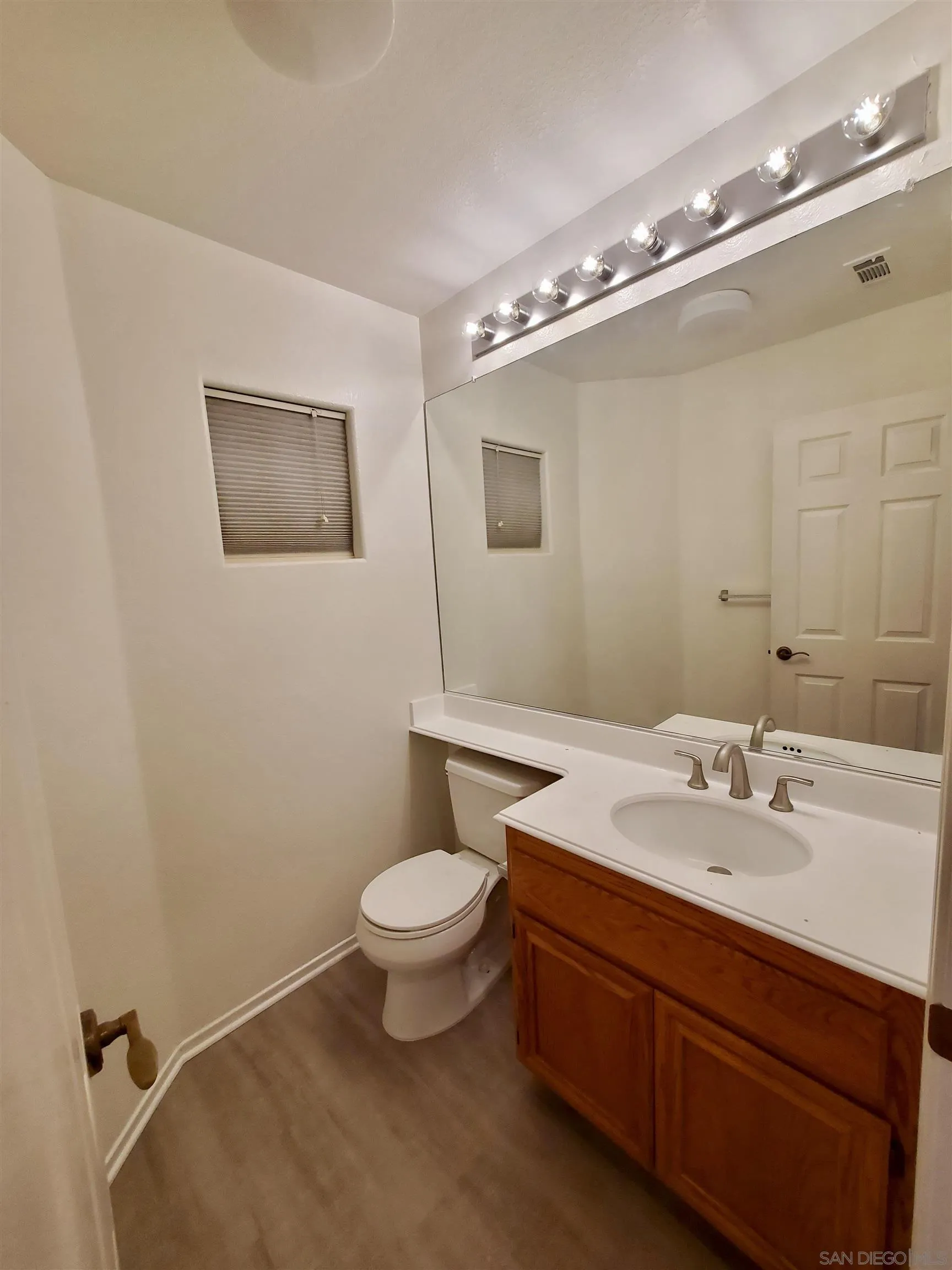 https://cdn.realtyfeed.com/cdn/127/250036102/c61ffcf59c835fa8f32953ed0dd4d056.webp