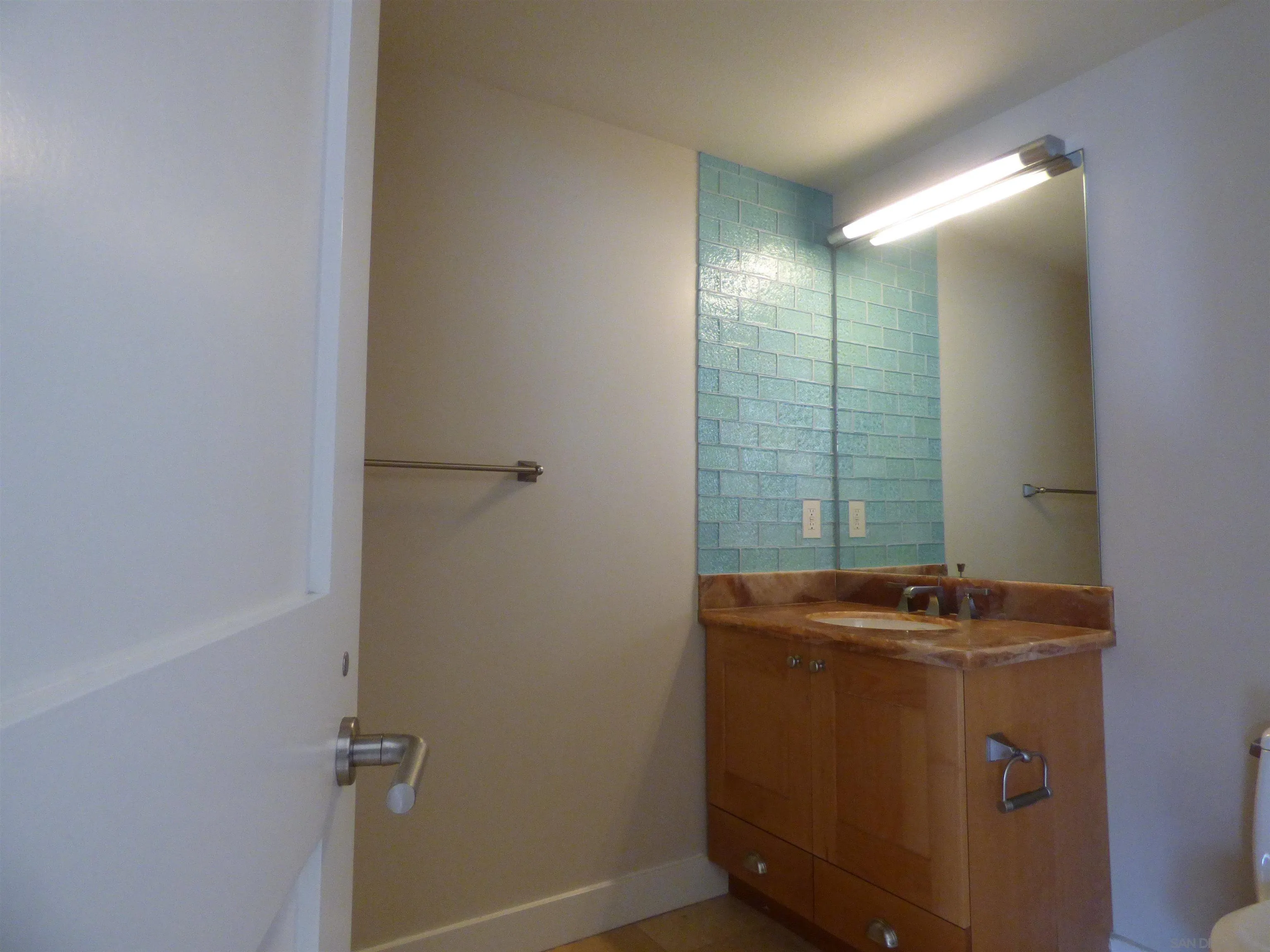 Photo #23: 250036106 Listing: Photo #23