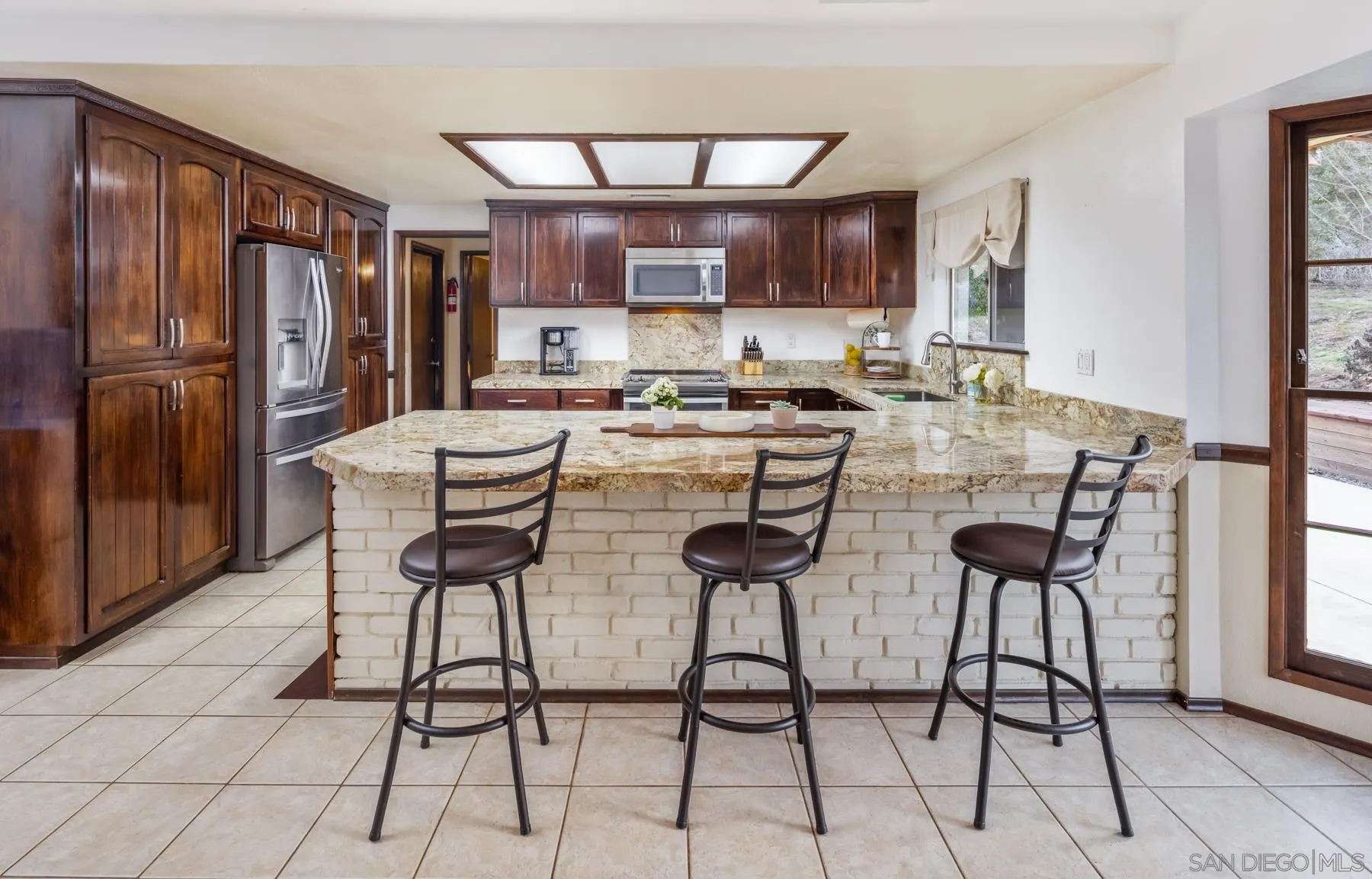 https://cdn.realtyfeed.com/cdn/127/250036108/78588e6522b65ed7deee5cb74287c171.webp