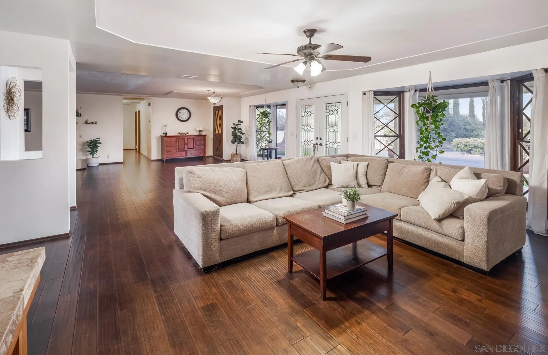 https://cdn.realtyfeed.com/cdn/127/250036108/ae8a6c8f940f98b797d1861234116d28.webp