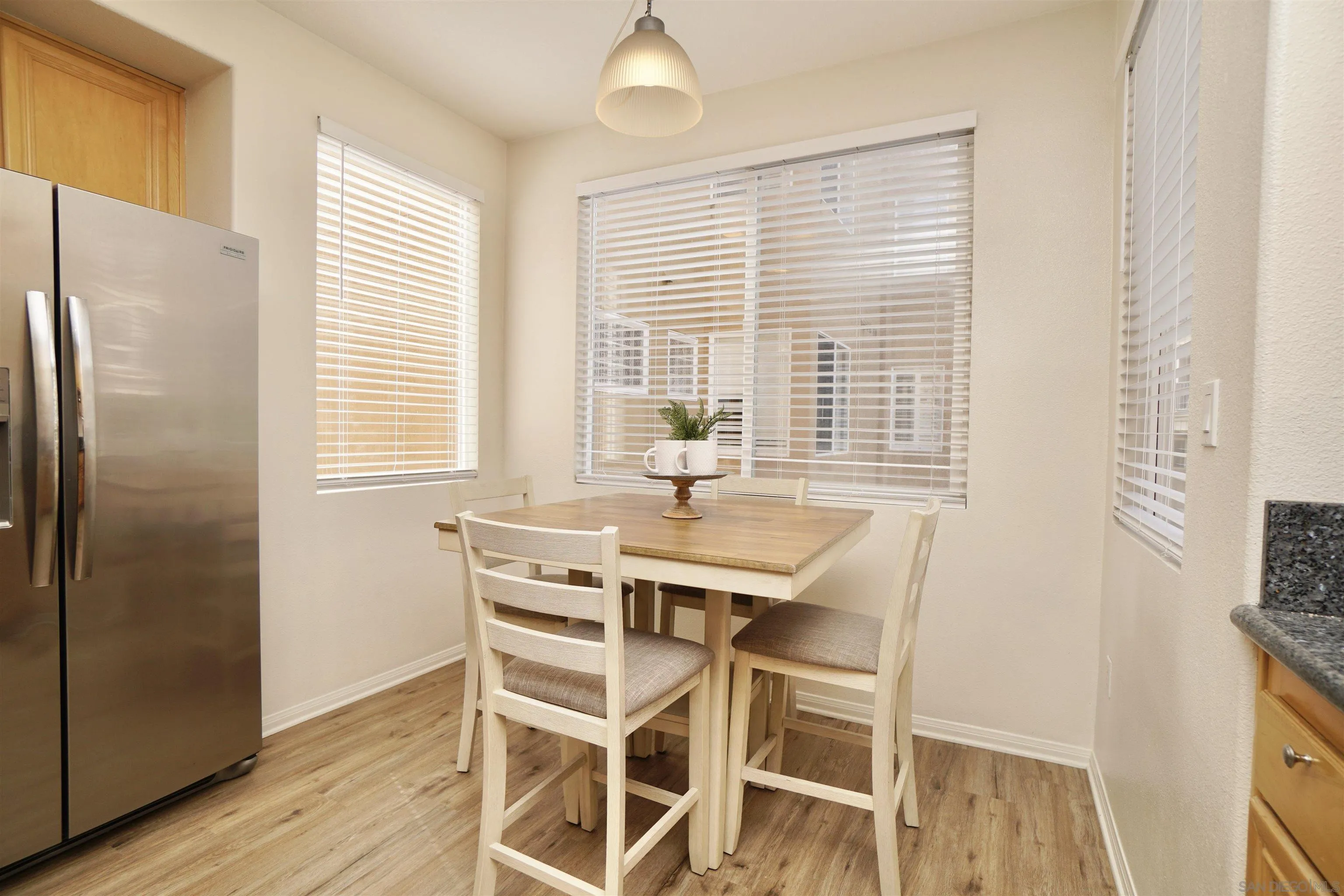 https://cdn.realtyfeed.com/cdn/127/250036110/b2eeb18e0b253d5e5b59b3aed2c97f43.webp