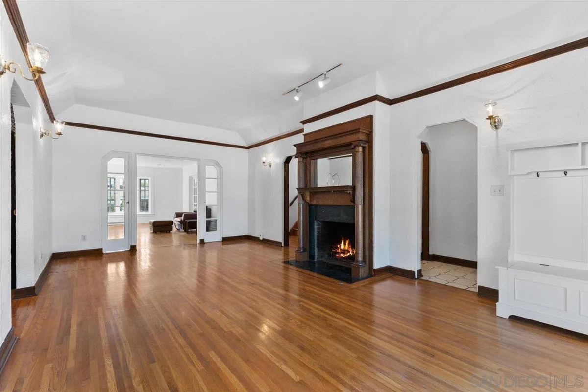 https://cdn.realtyfeed.com/cdn/127/250036112/2a71c0afa5aa49eda1949d20e7fef69e.webp