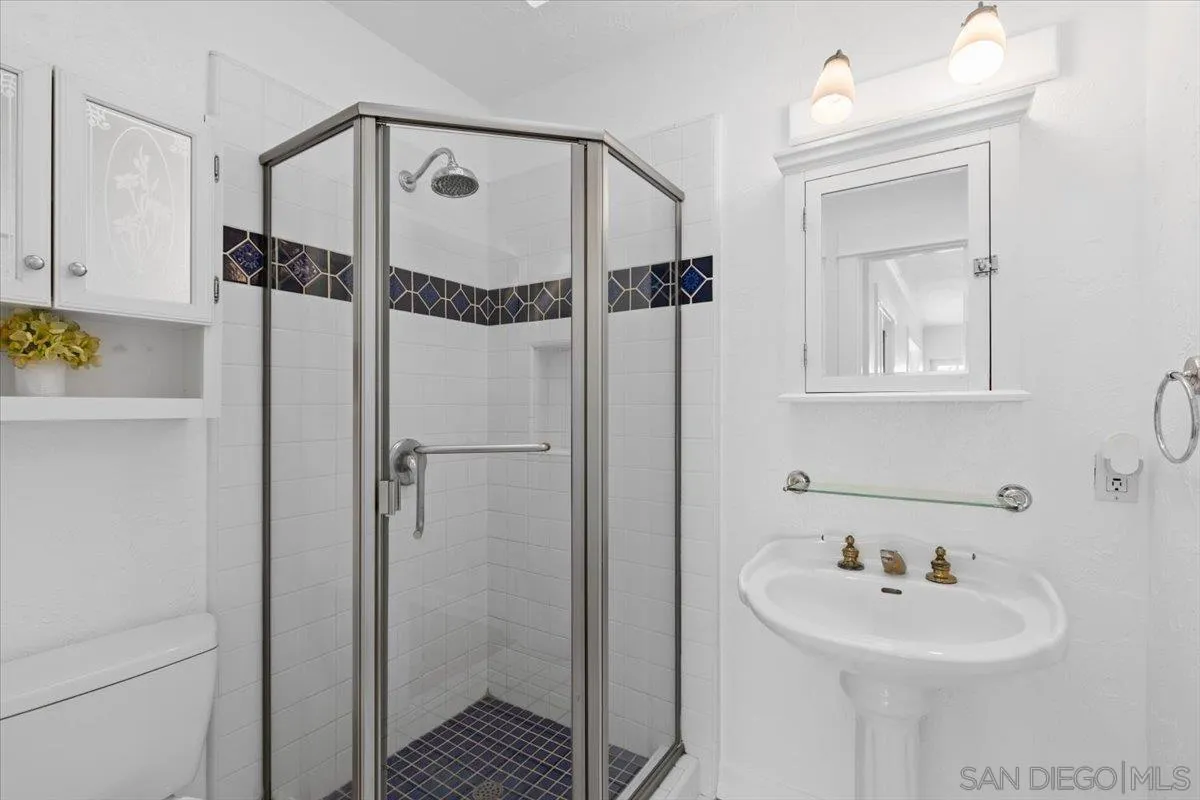 https://cdn.realtyfeed.com/cdn/127/250036112/2e1053b0202a4b082c344e420efc190d.webp
