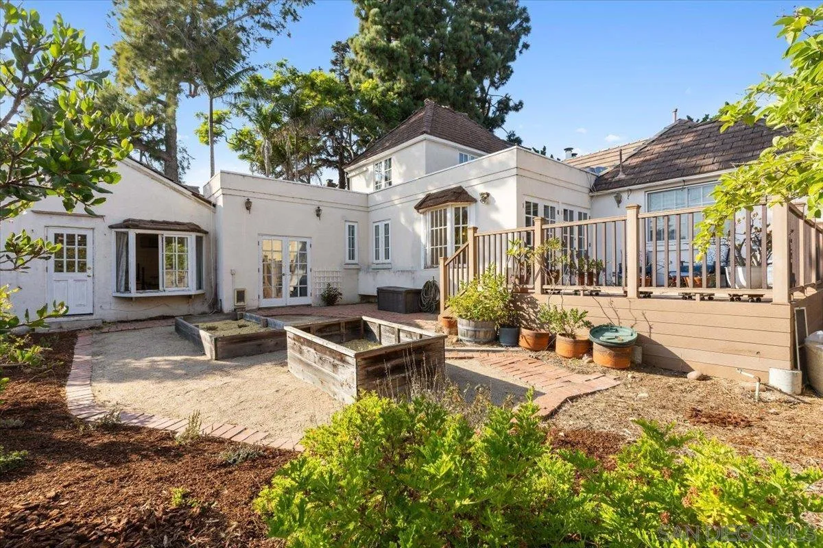 https://cdn.realtyfeed.com/cdn/127/250036112/2fded53bedffc0e15d41a8b9f4d60c5a.webp